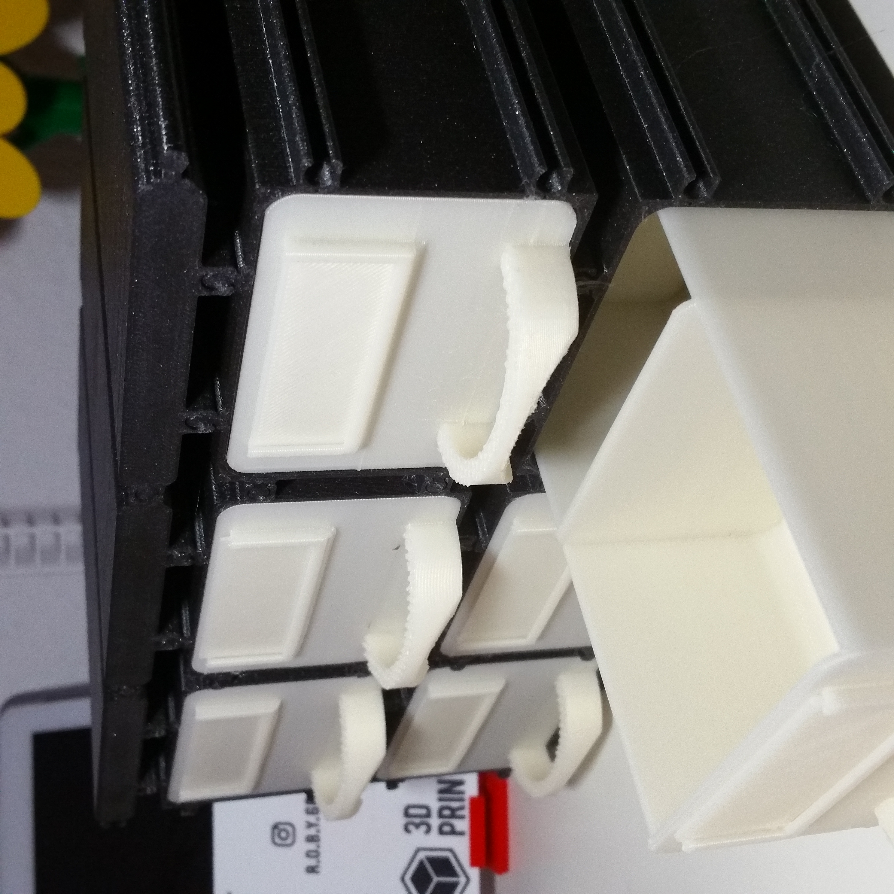 Miniatura 6 do modelo 3D Stackable Storage Box with Magnet