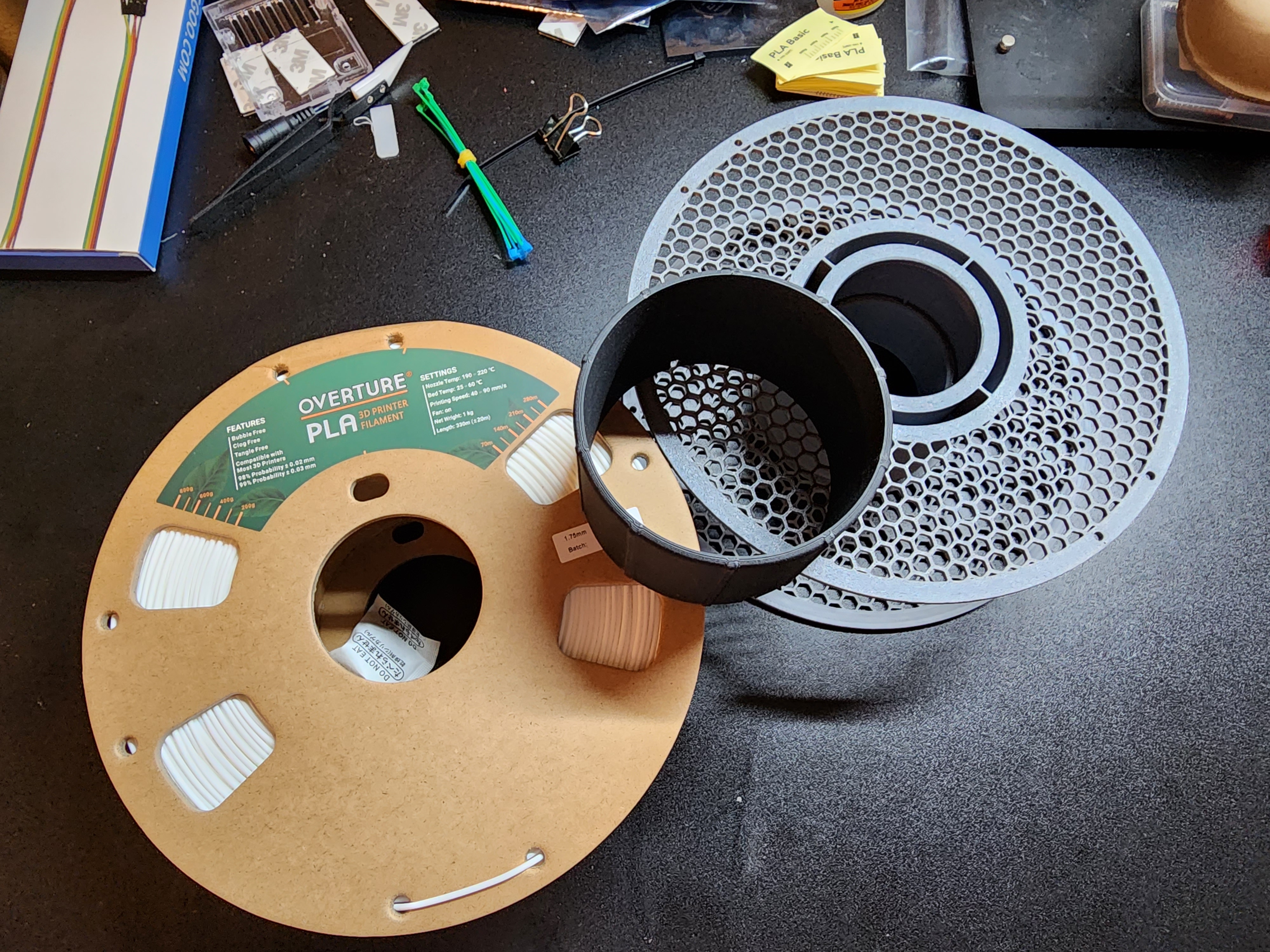 Creality Hyper Filament Spool Adaptor for BambuLab AMS by blazentrance -  MakerWorld