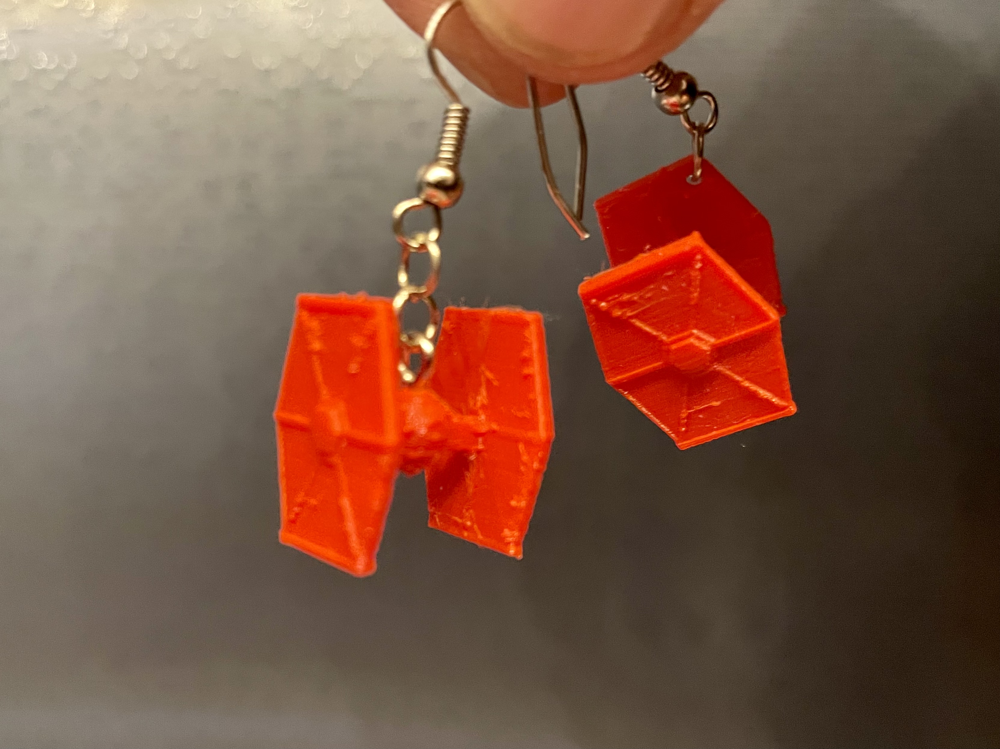 small tie fighter earrings / malé náušnice Tie Fighter