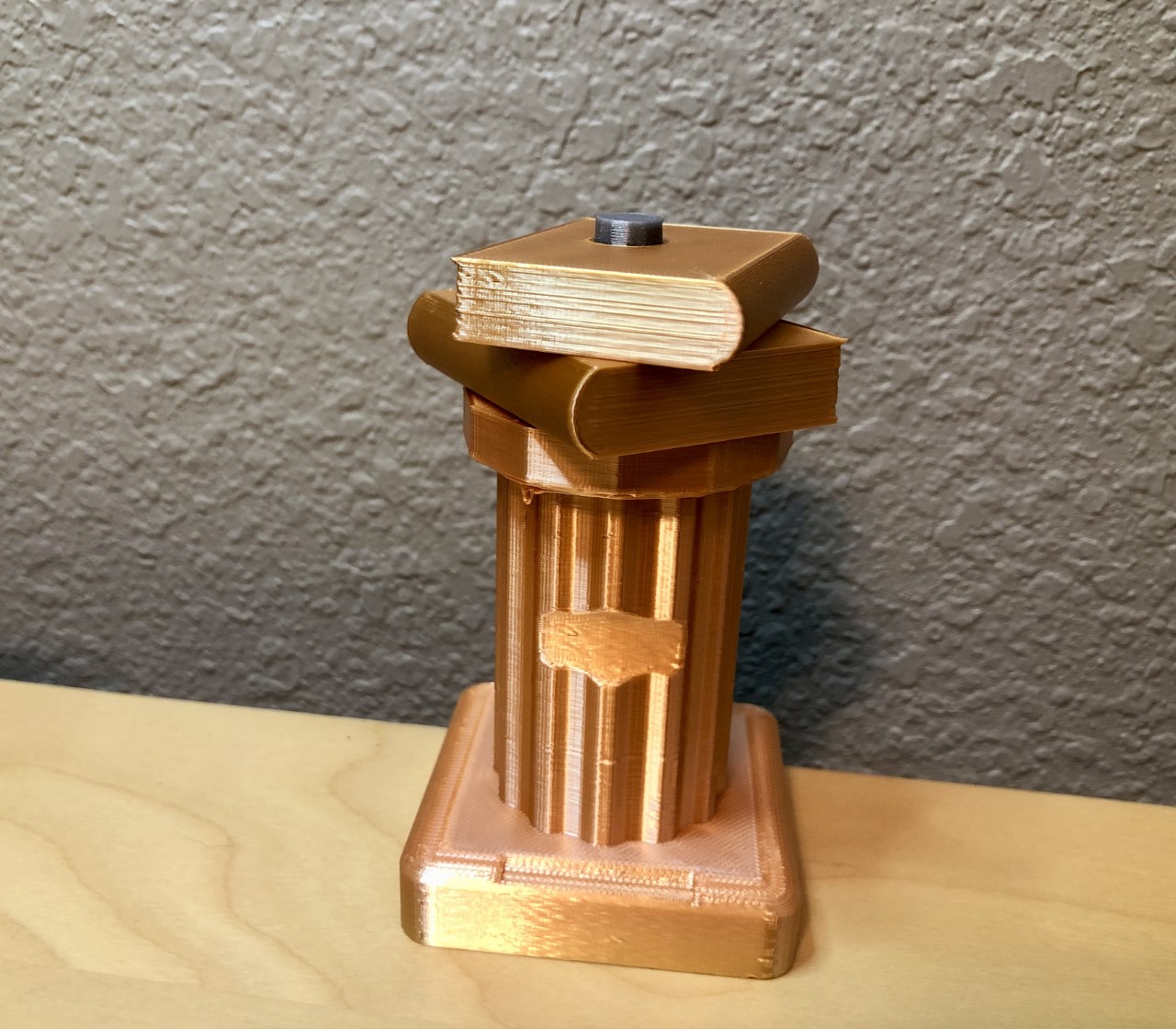 Miniatura 6 do modelo 3D #1 Reader Trophy