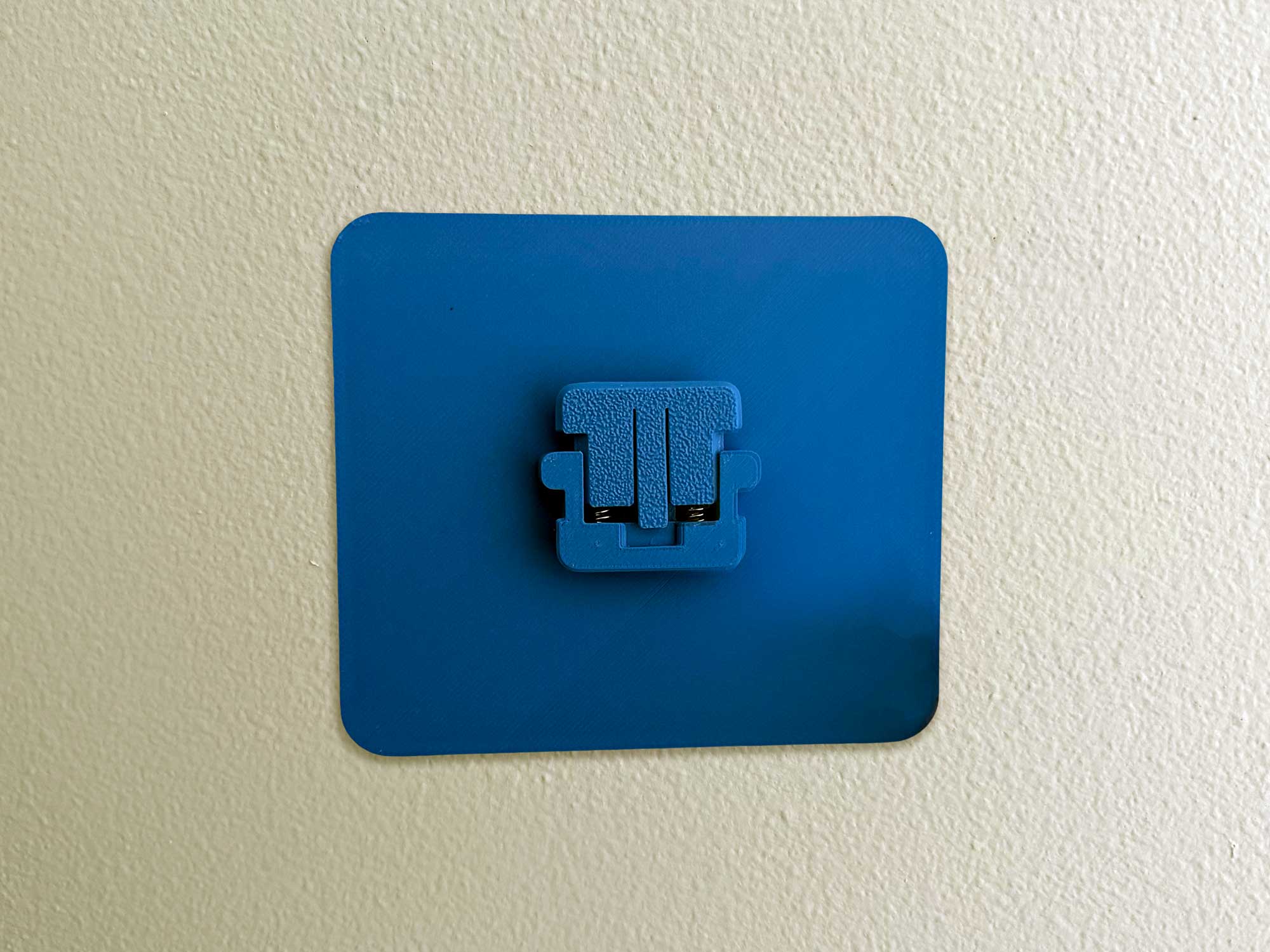 3M Command Strip Mechanism Wallplate for Gaming Handhelds and More