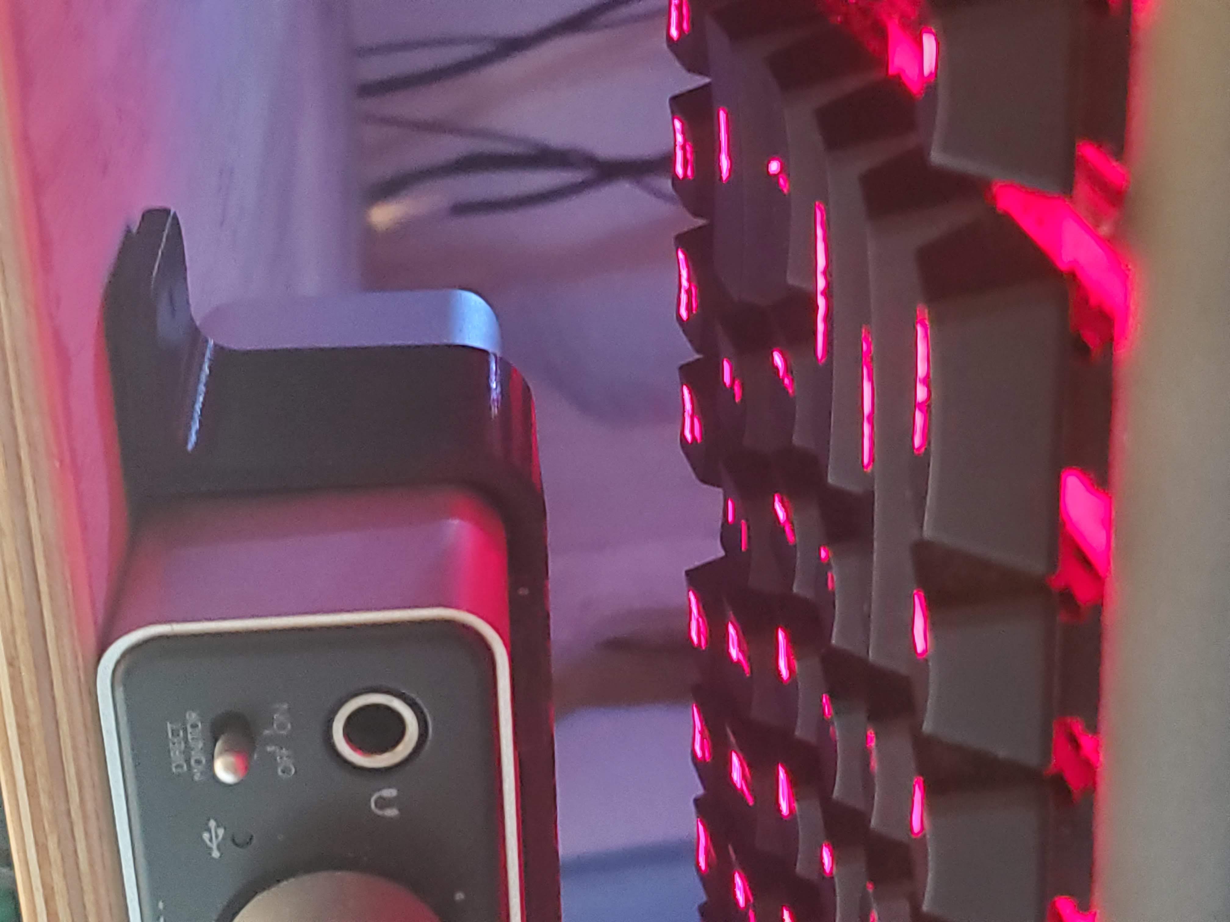 Focusrite underdesk bracket — thumbnail 2