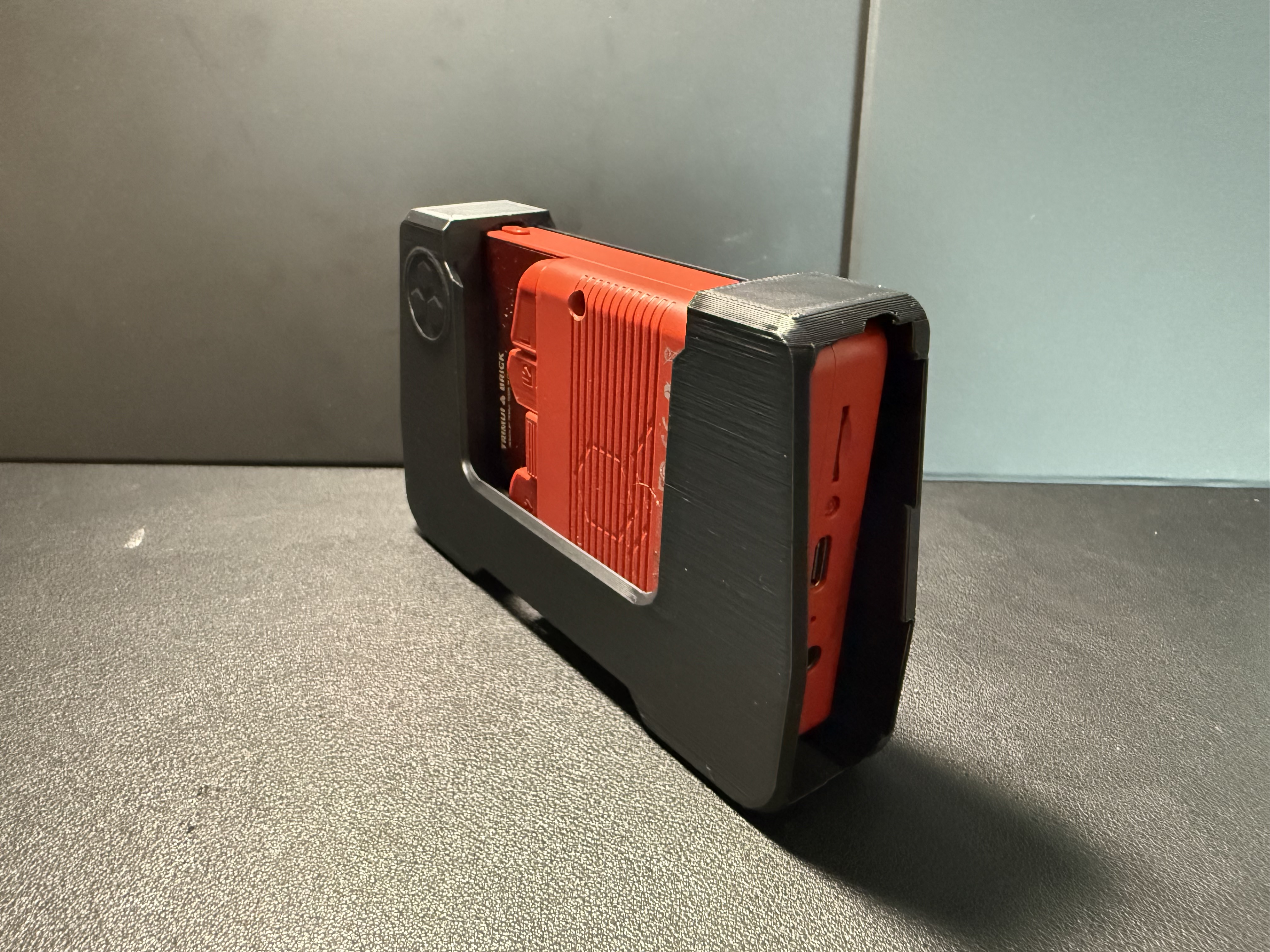 Miniatura 2 do modelo 3D TrimUI Brick GripCase