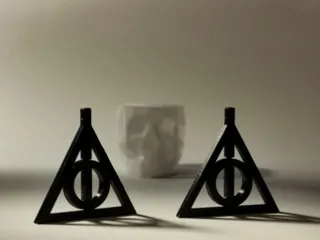Deathly Hallows pendant with a twist