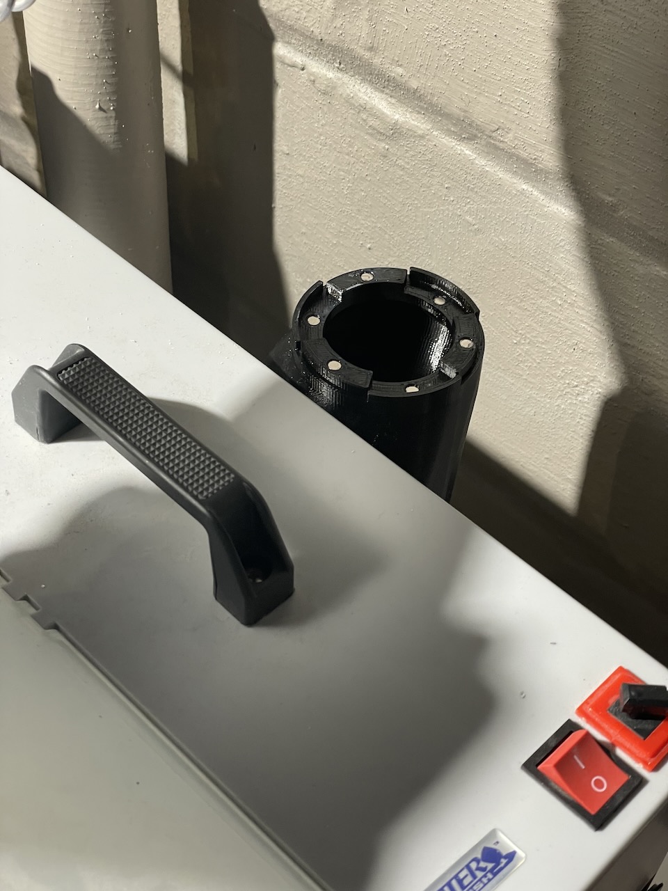 120mm-airbrush-booth-or-enclosure-magnetic-coupler-for-fume-extraction