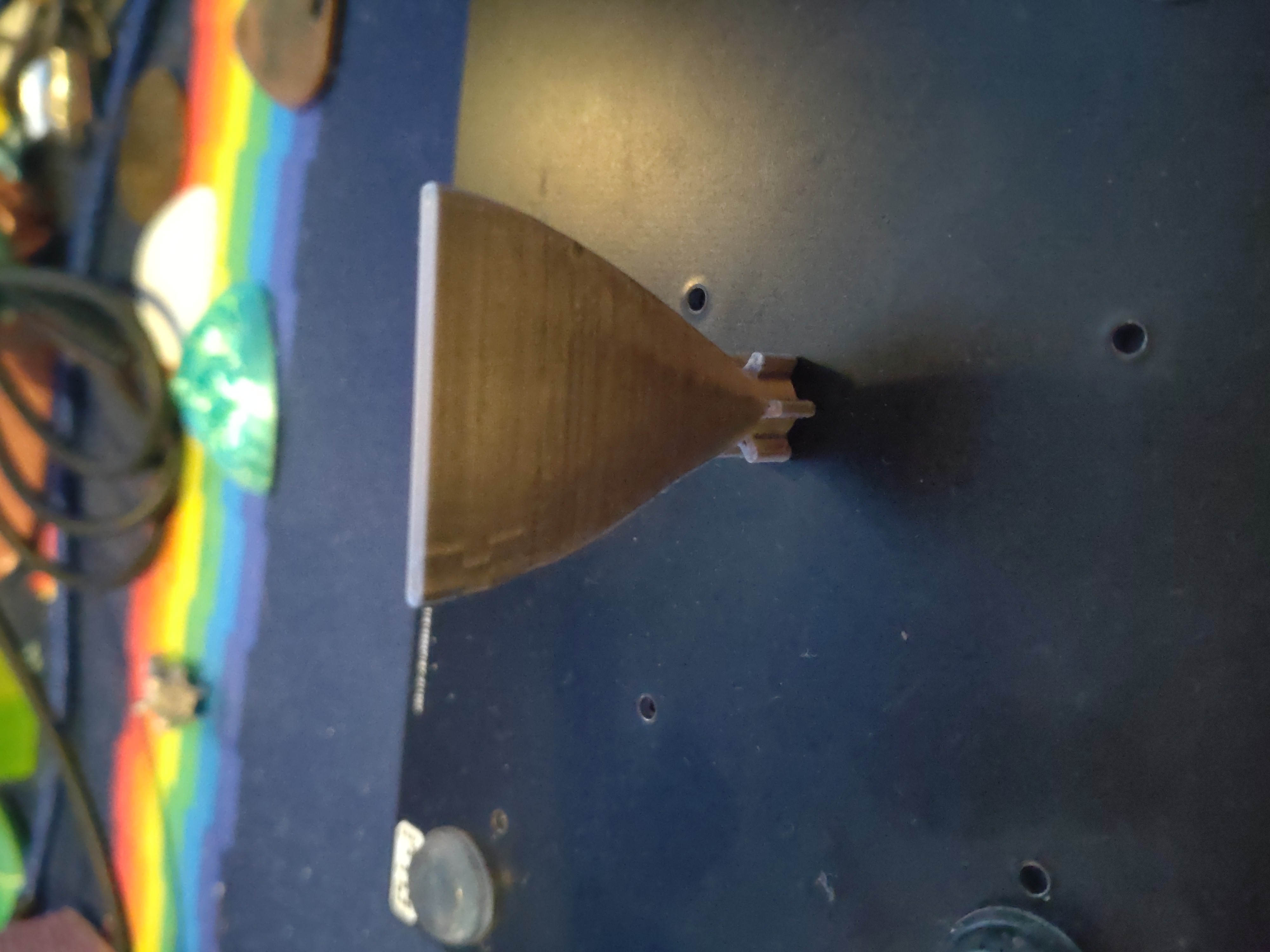 Headless guitar tuning peg