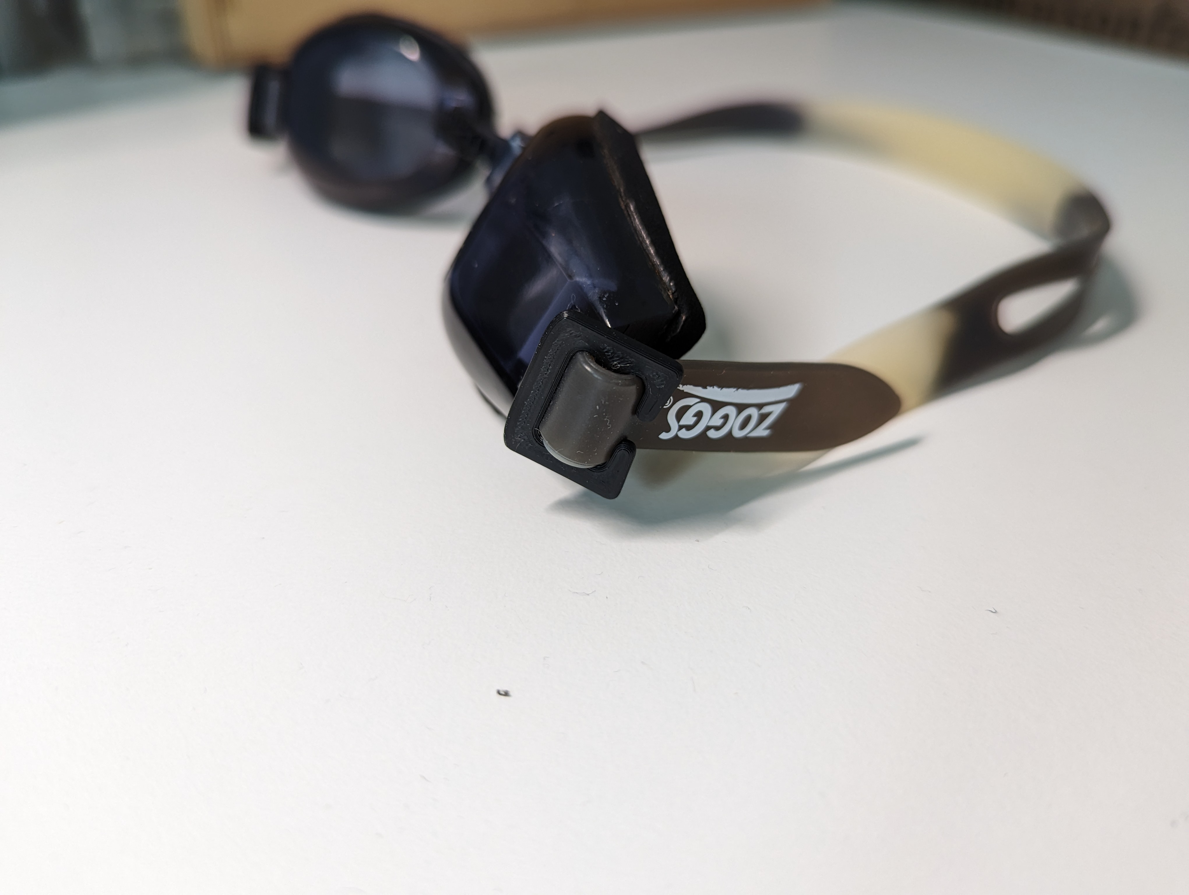 Swimming goggle strap clasp by apembo Download free STL model