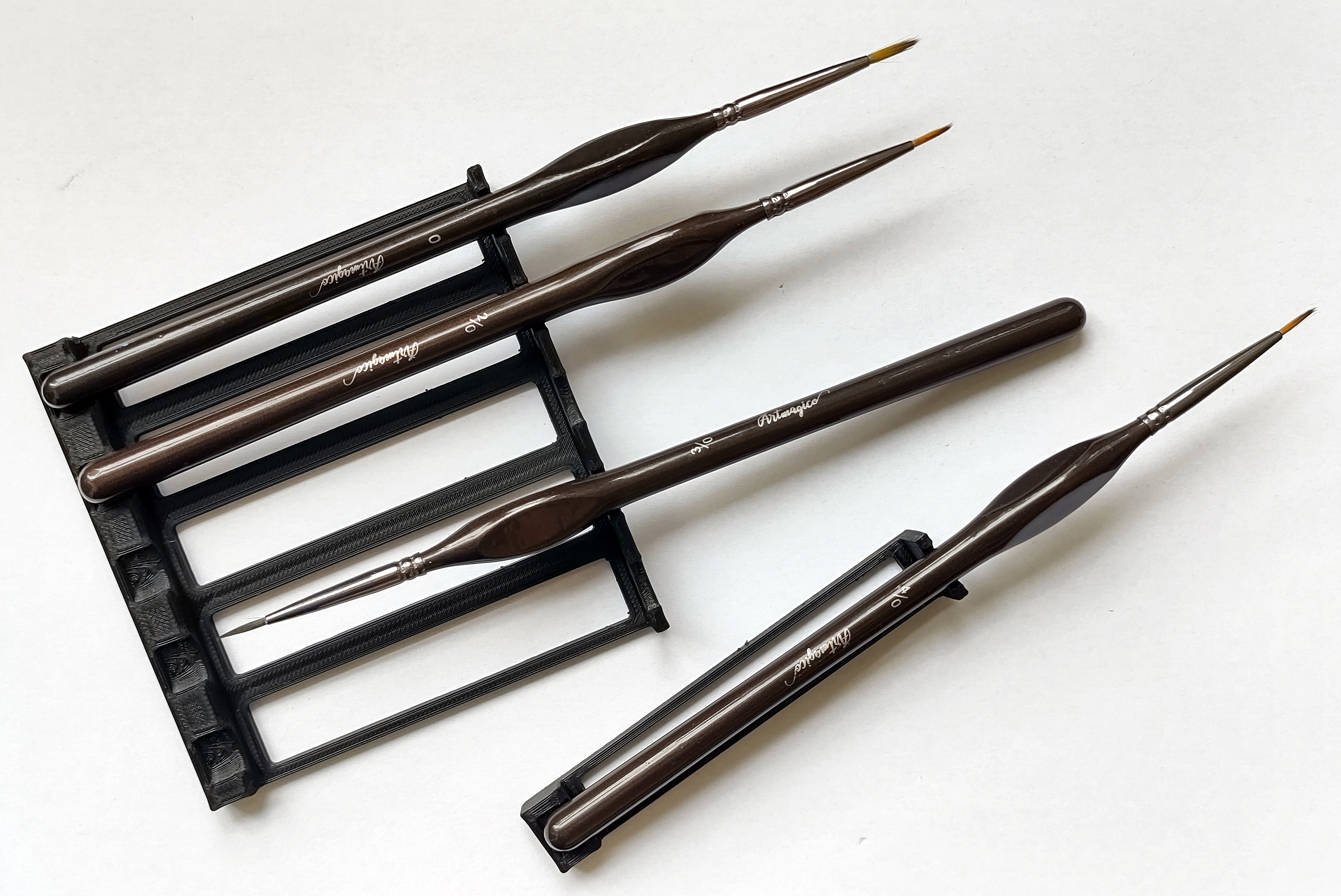 Brush holder by Jakub Lattenberg Download free STL model