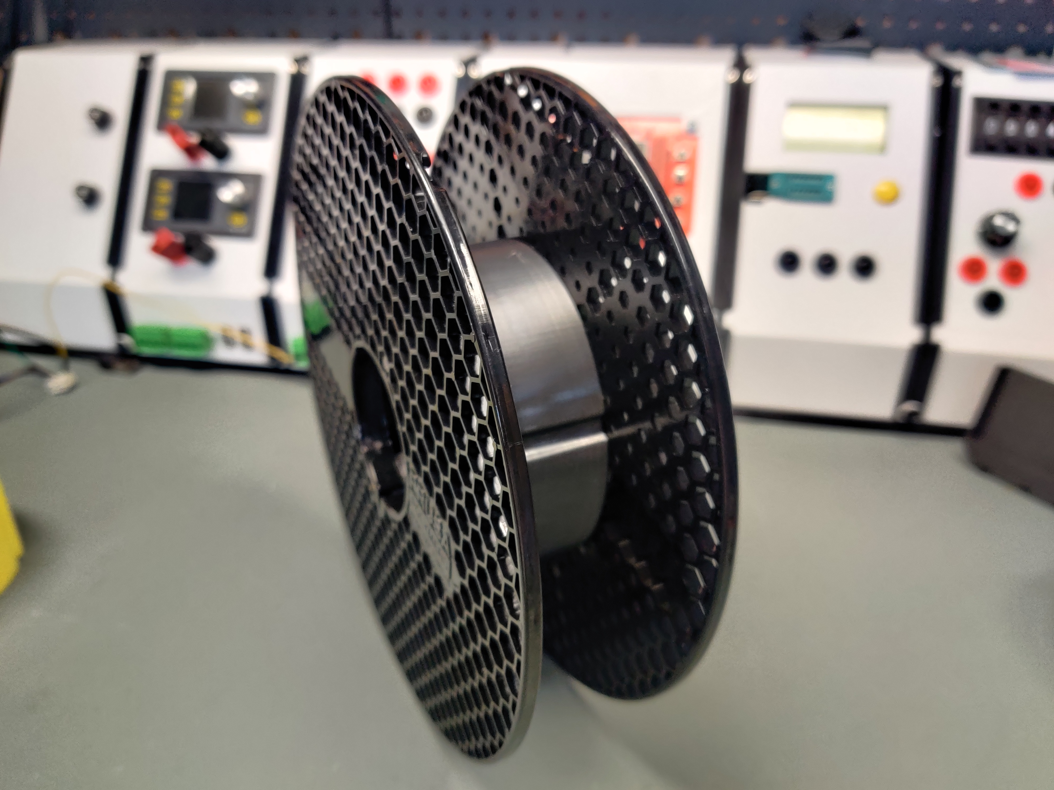 Prusament Masterspool with real screws