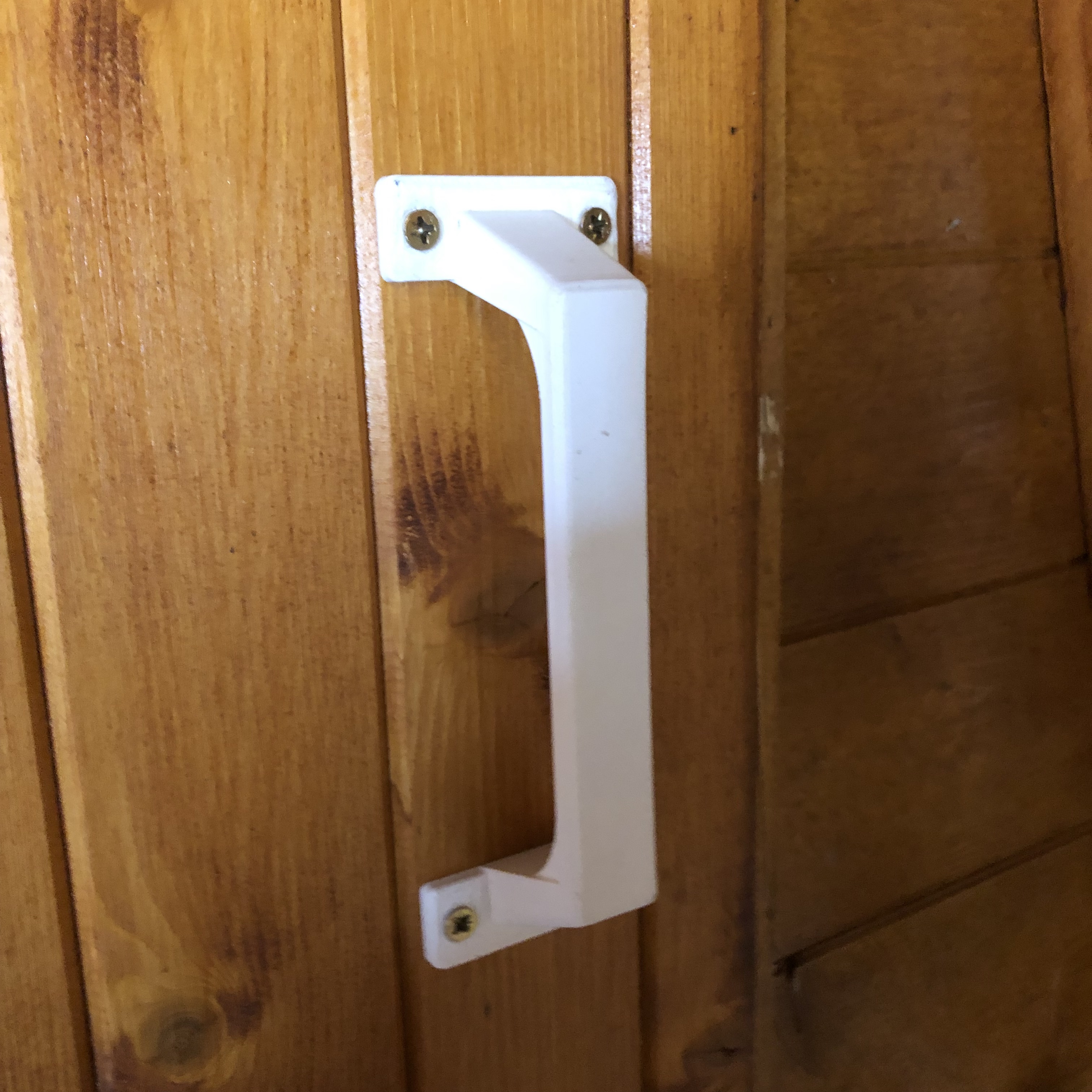Garage door handle with stiffener by Girard Station Download free STL model