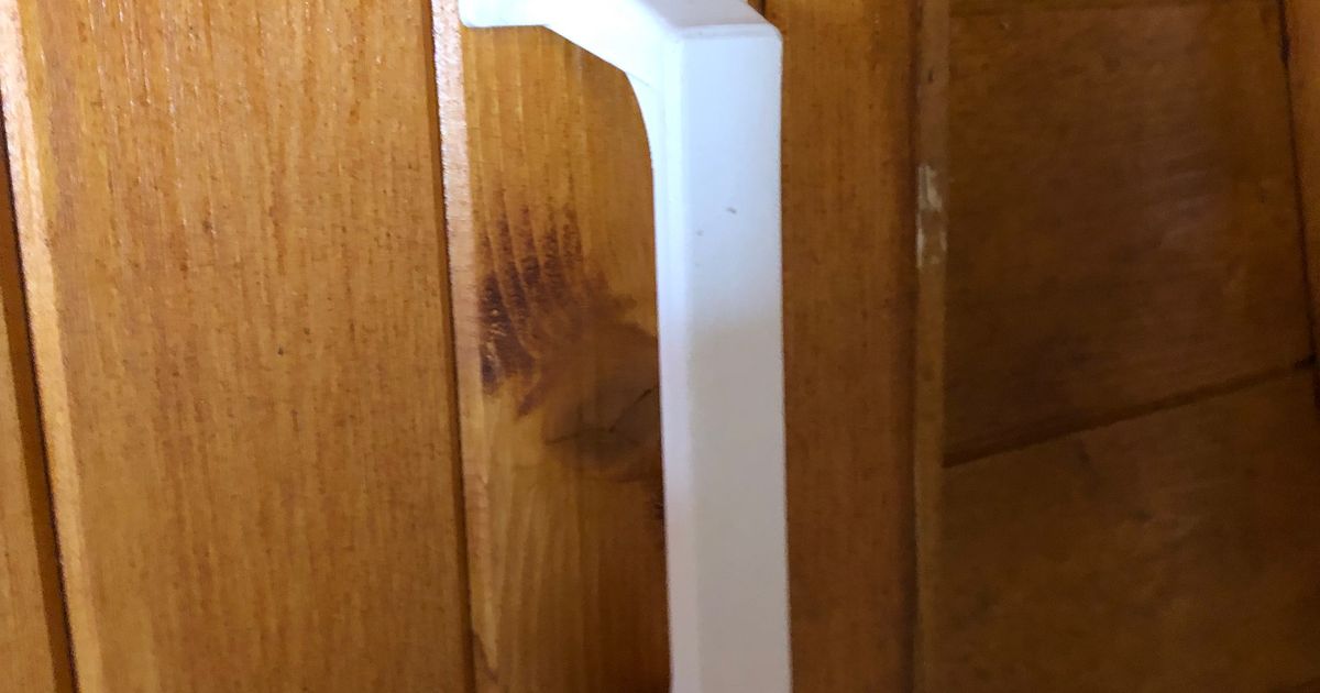 Garage door handle with stiffener by Girard Station Download free STL model