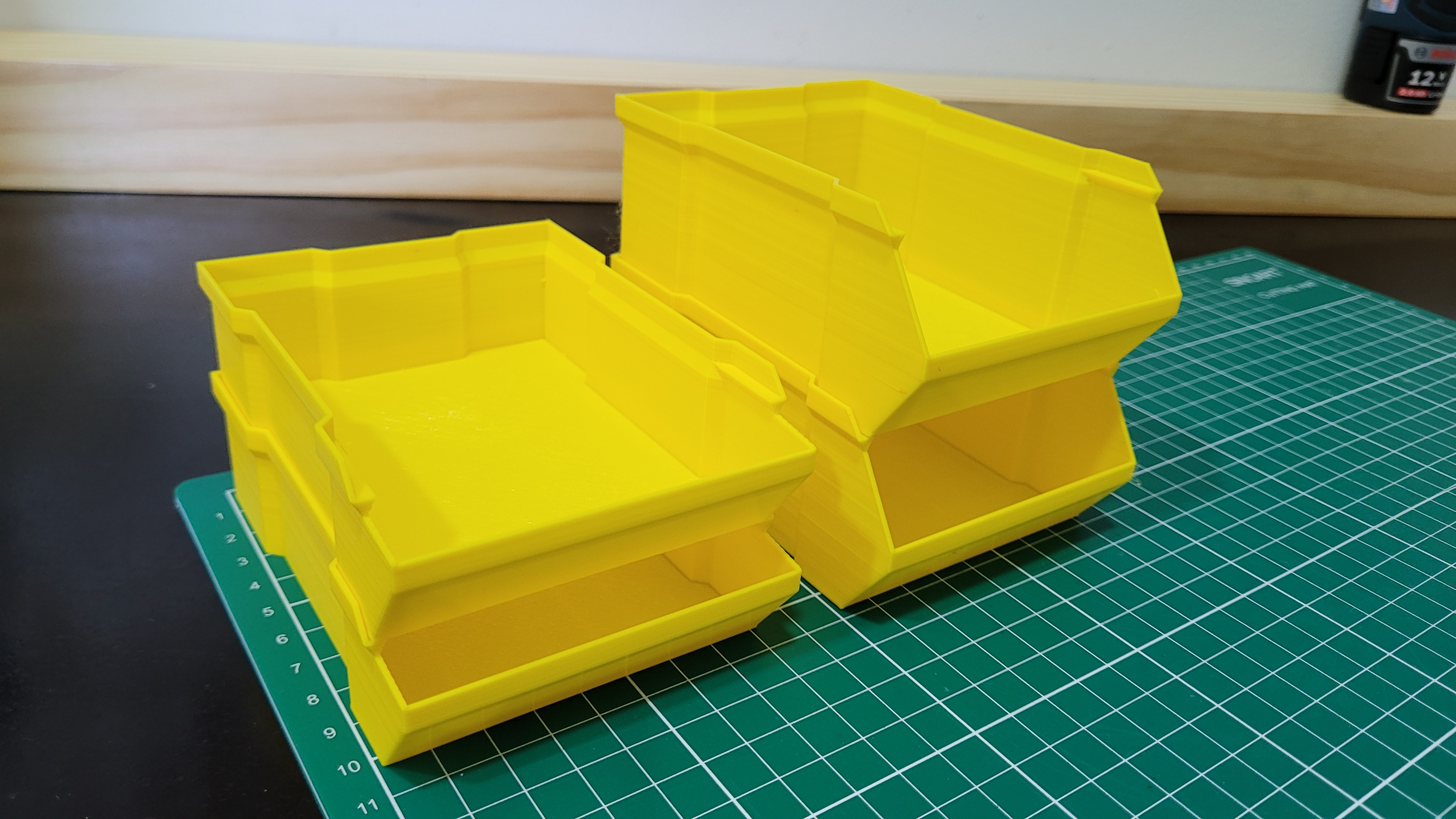 Miniatura 2 do modelo 3D Simple stackable box without dividers