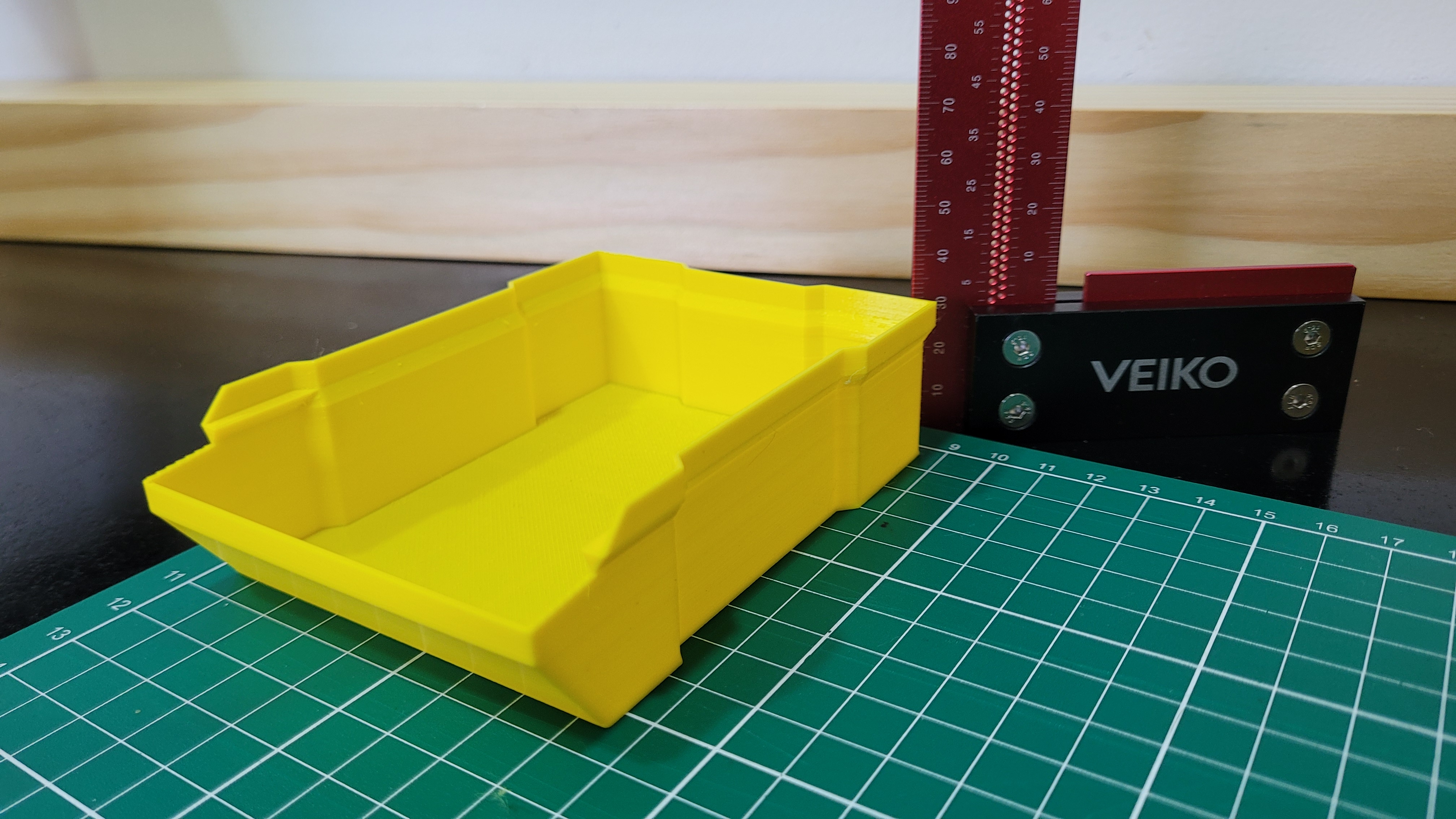 Miniatura 5 do modelo 3D Simple stackable box without dividers