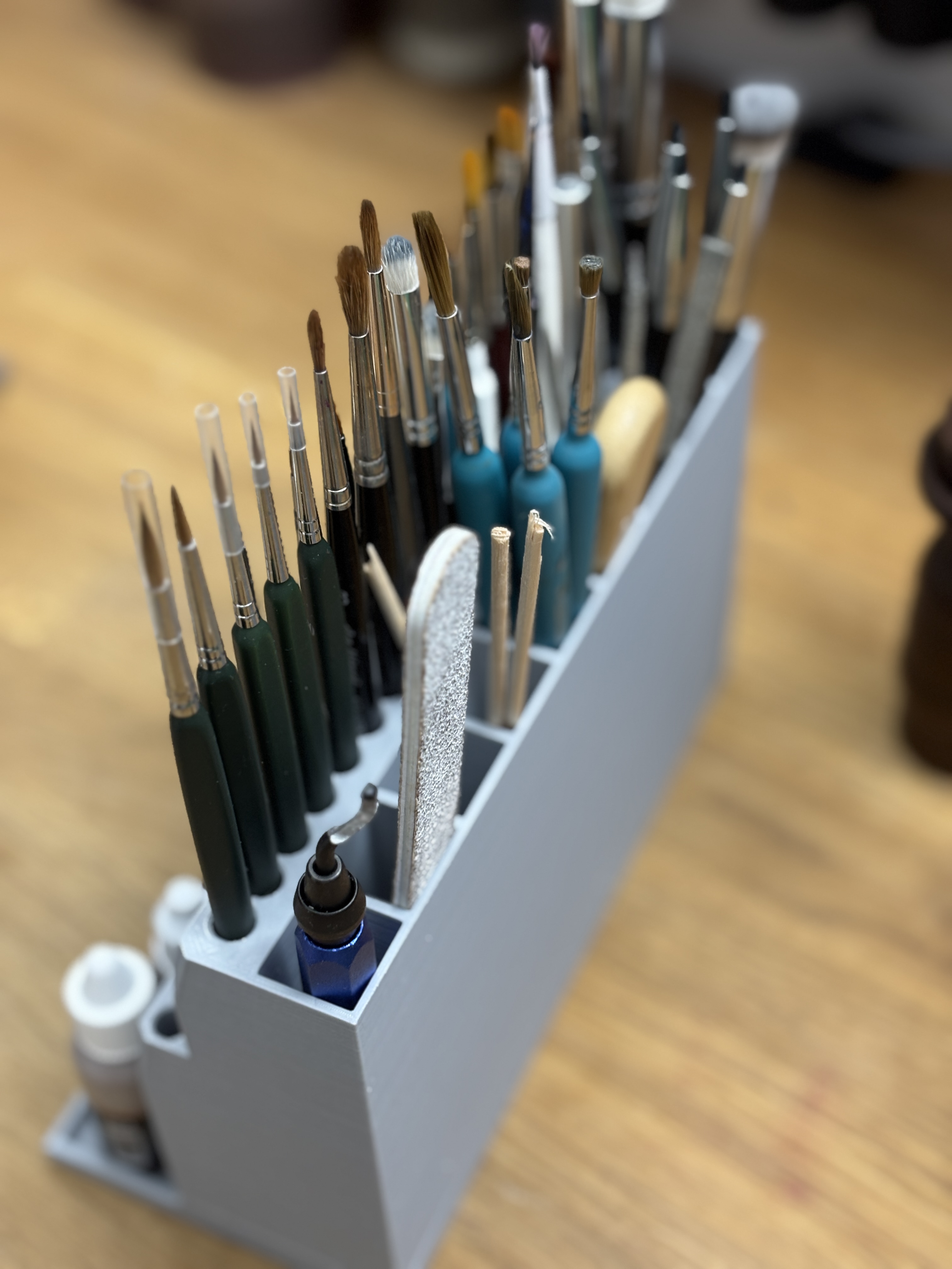 Hobby Paint Brush Holder and Organizer for Miniature Painting Mk.I — thumbnail 3