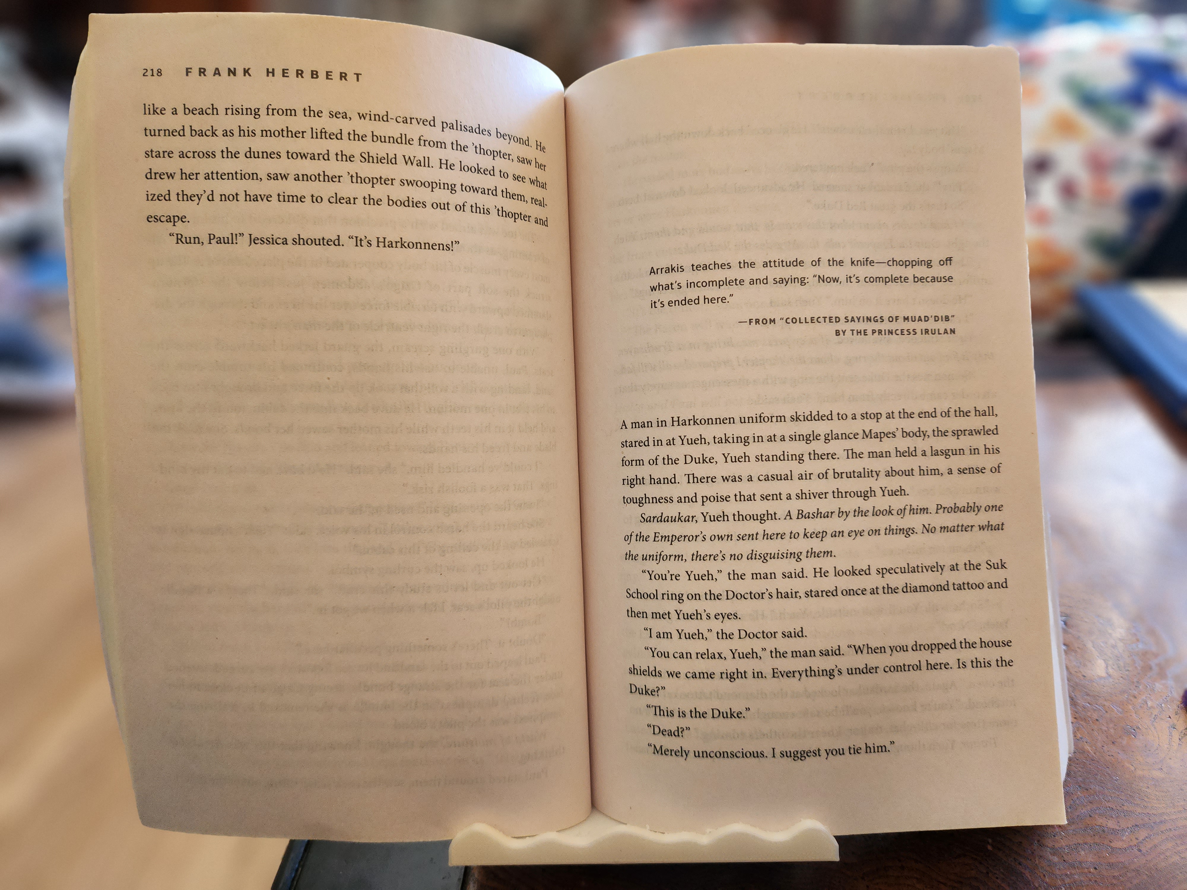 Bookstand — miniatura 3