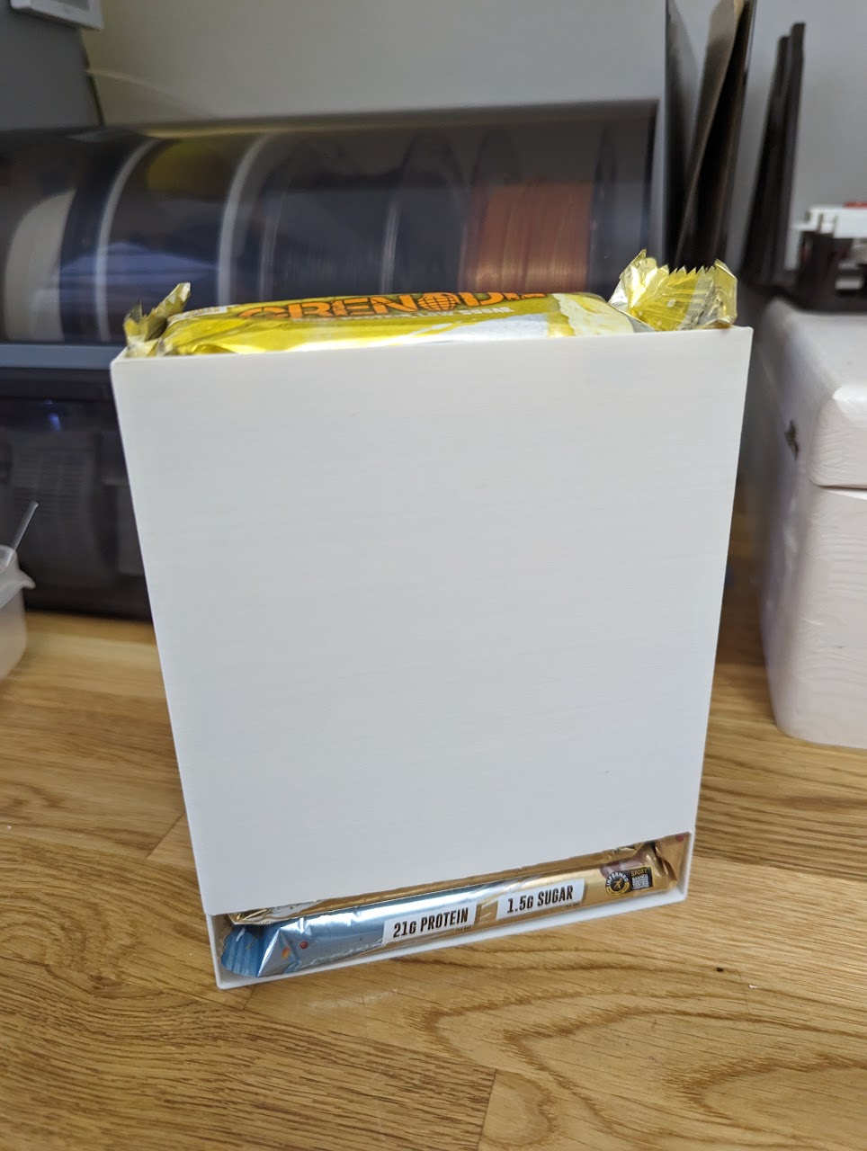 Protein bar holder dispenser by wisewolfthebunn Download free STL