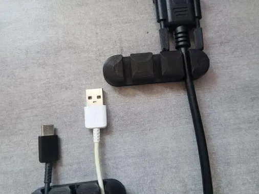 Cable organizer