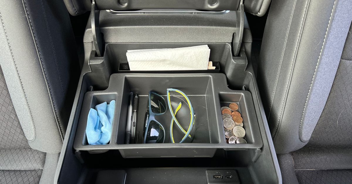 Simple Car Napkin Holder by The Large One Download free STL model