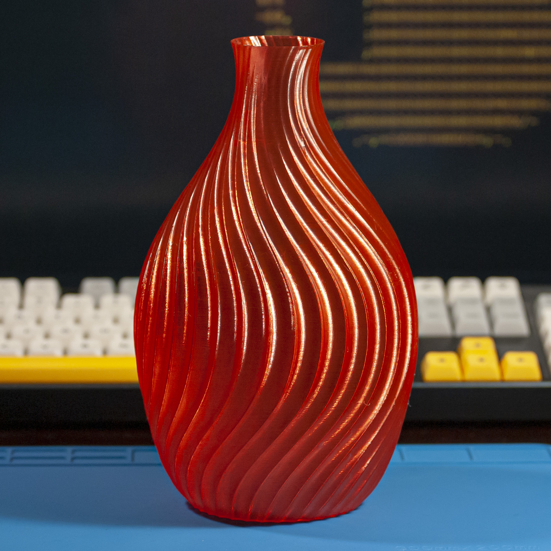Wavy vase #1 (.step included)