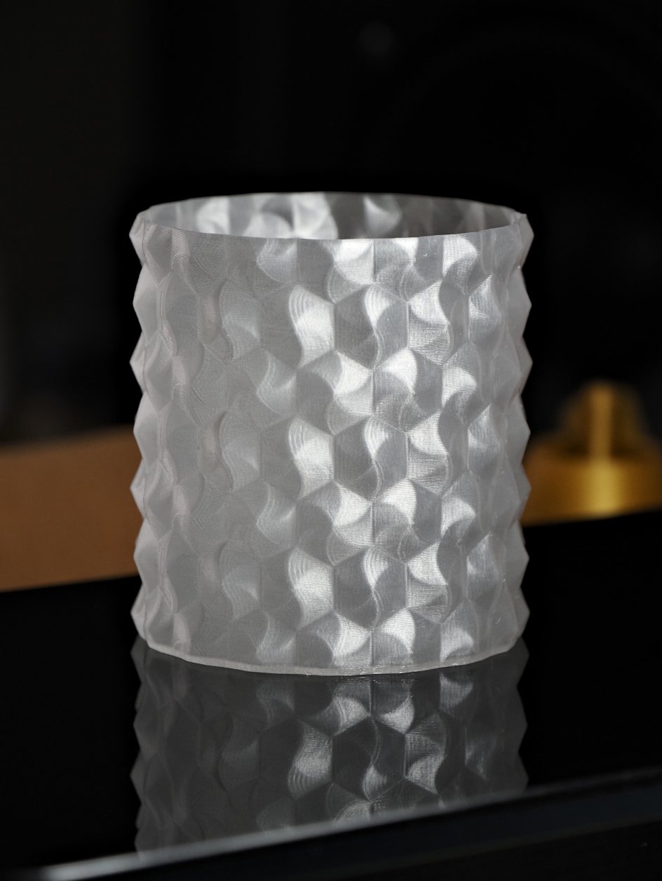 Hex Twist surface vase (spiral print) by DrLex | Download free STL ...