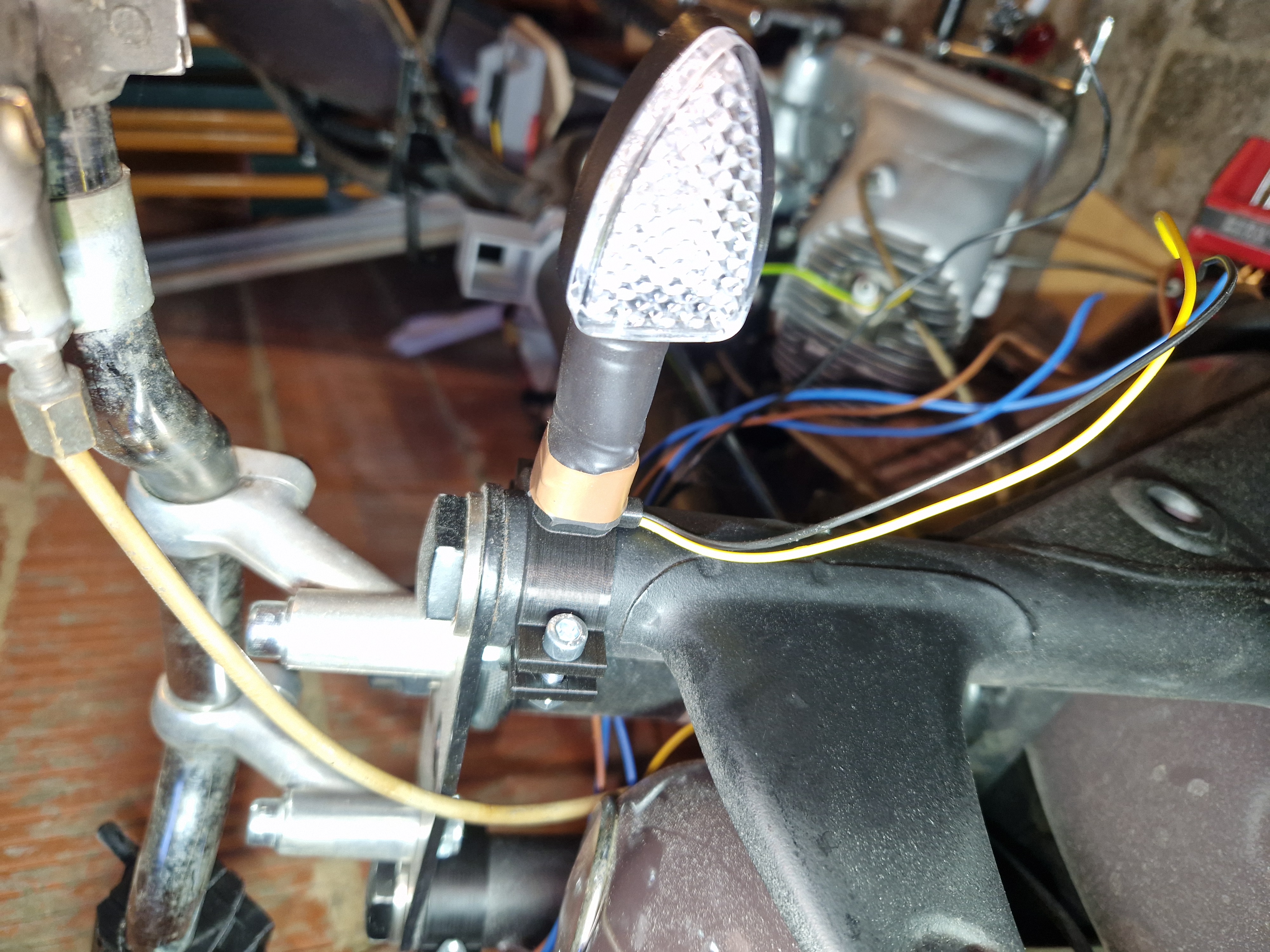 Blinkerhalter/ indicator bracket