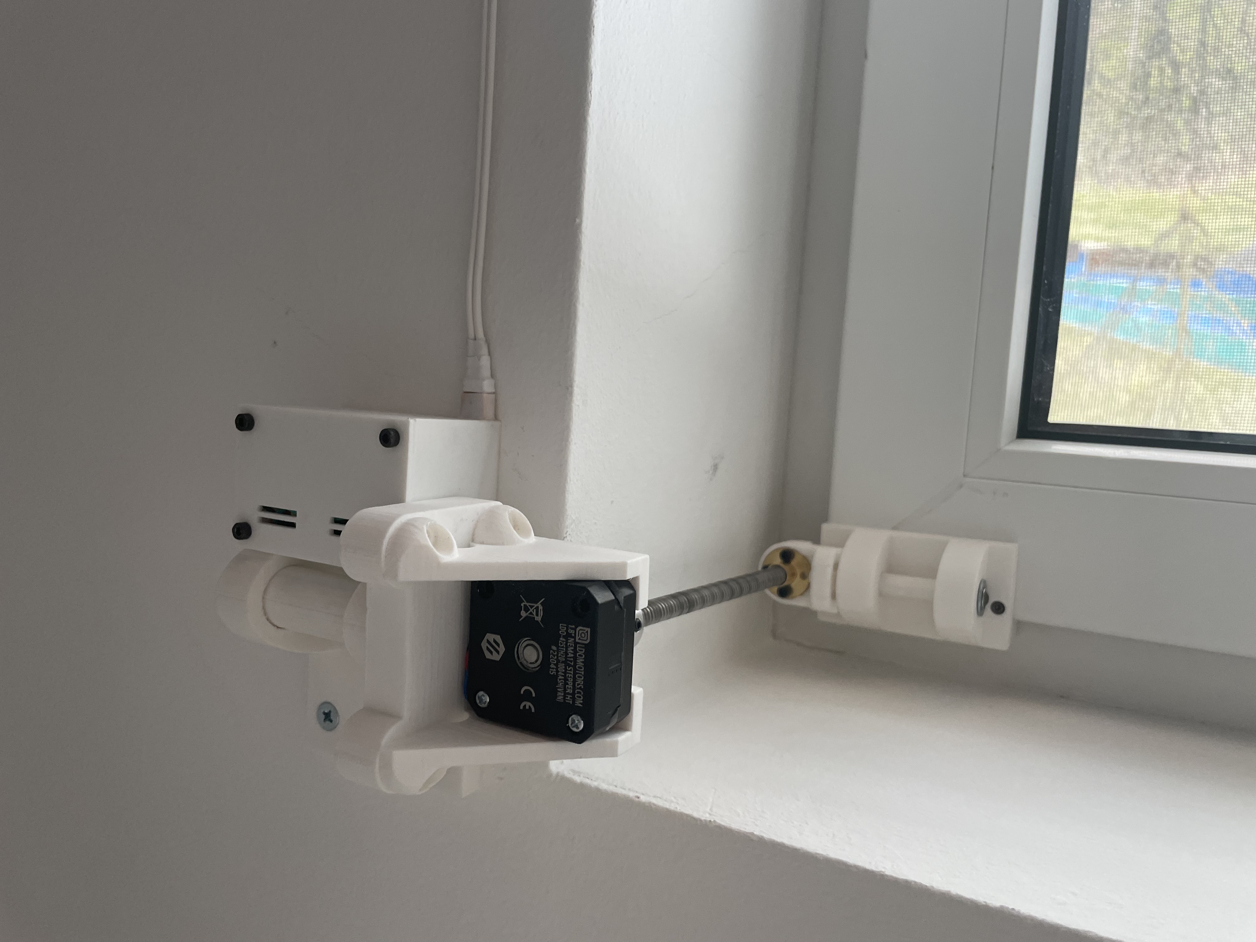 Aruduino and Stepper Motor driven automatic Window Tilt mechanism