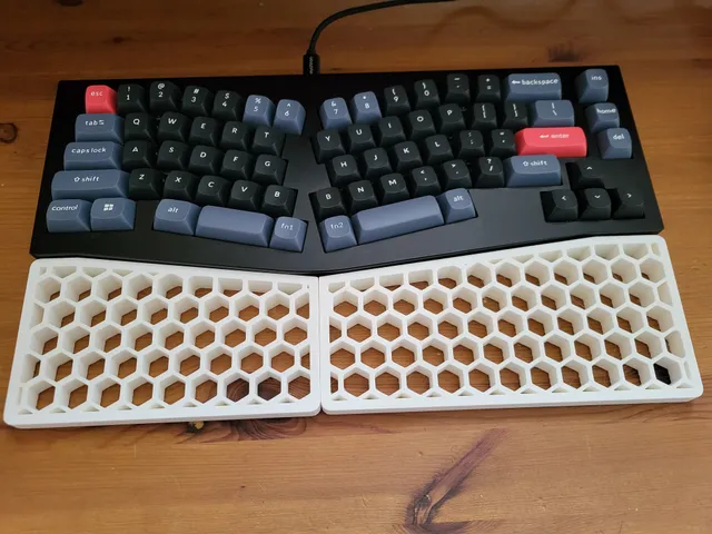 keychron Q8 (alice layout) wrist rest