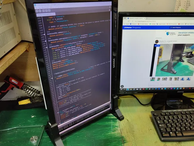 Bracket for computer screen
