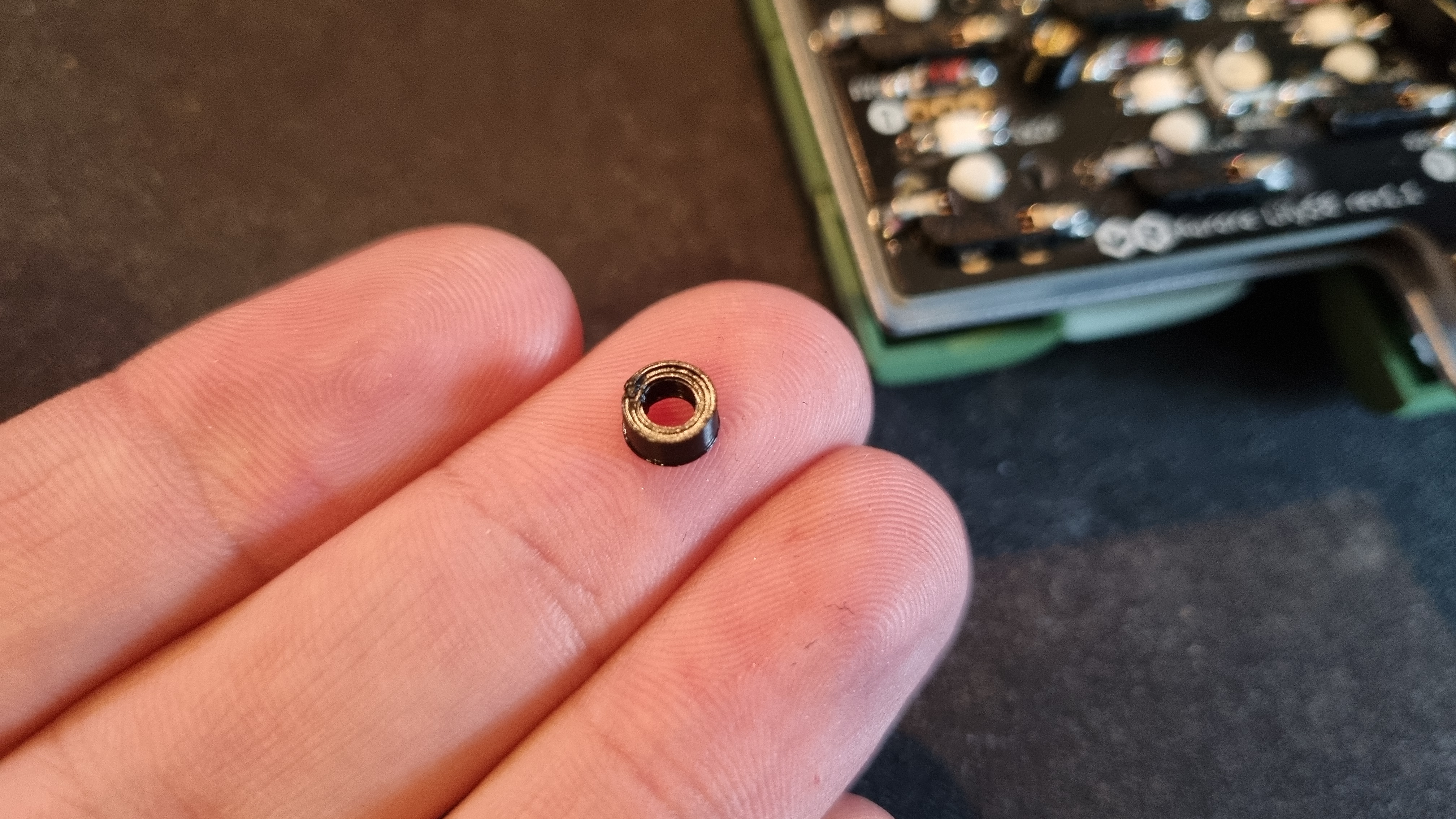 Aurora Lily58 spacers for low-profile case with mx hotswap sockets
