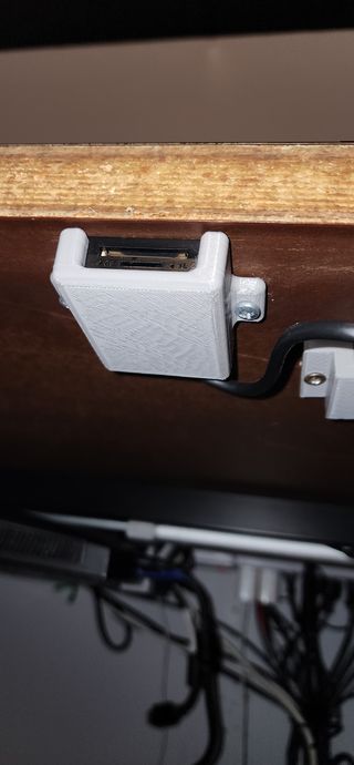 SD card reader holder