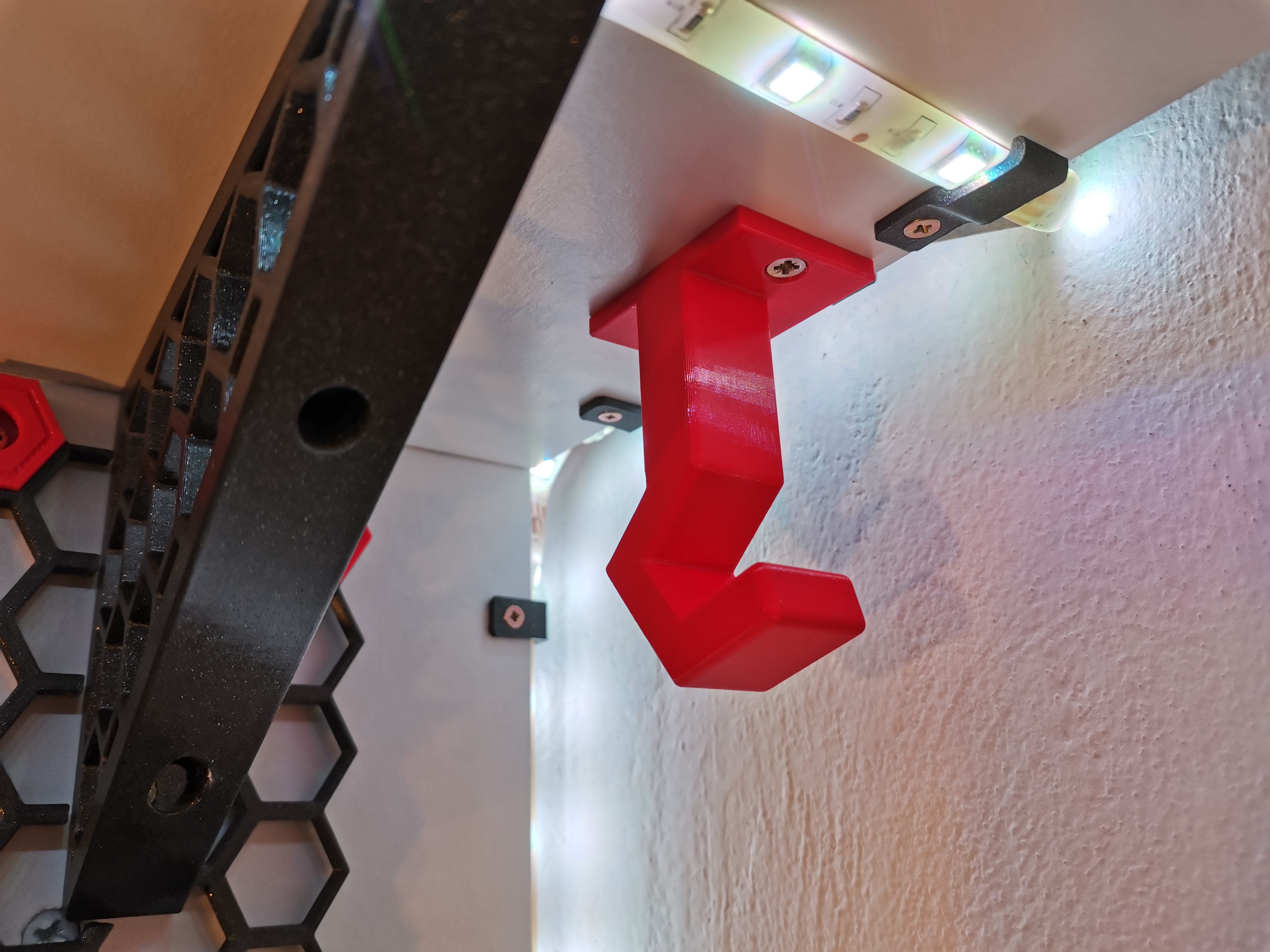 Miniatura 2 do modelo 3D Under Shelf Hook