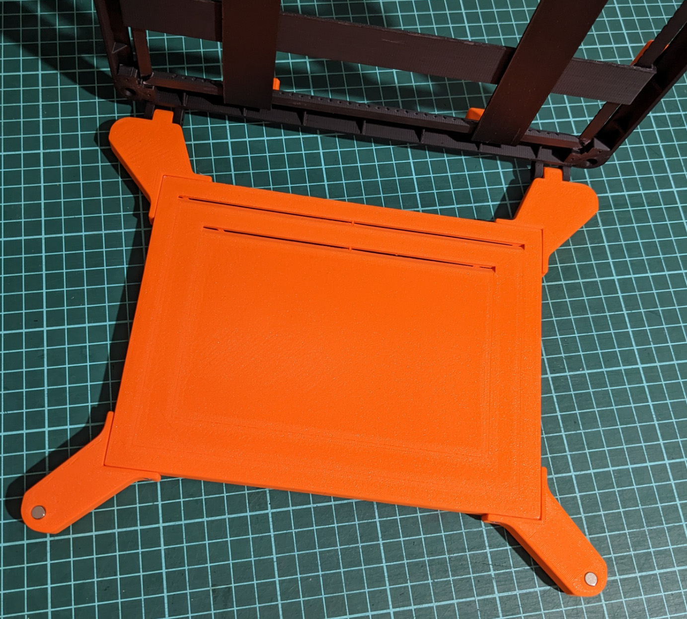 Darkroom easel by Stenno23 Download free STL model