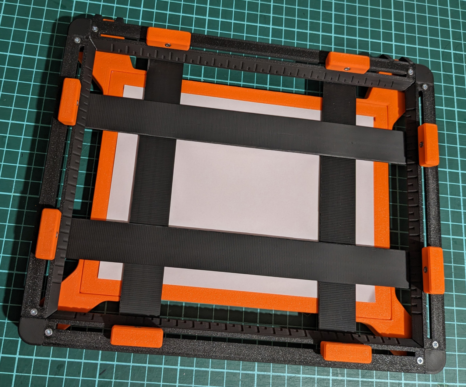 Darkroom easel by Stenno23 Download free STL model