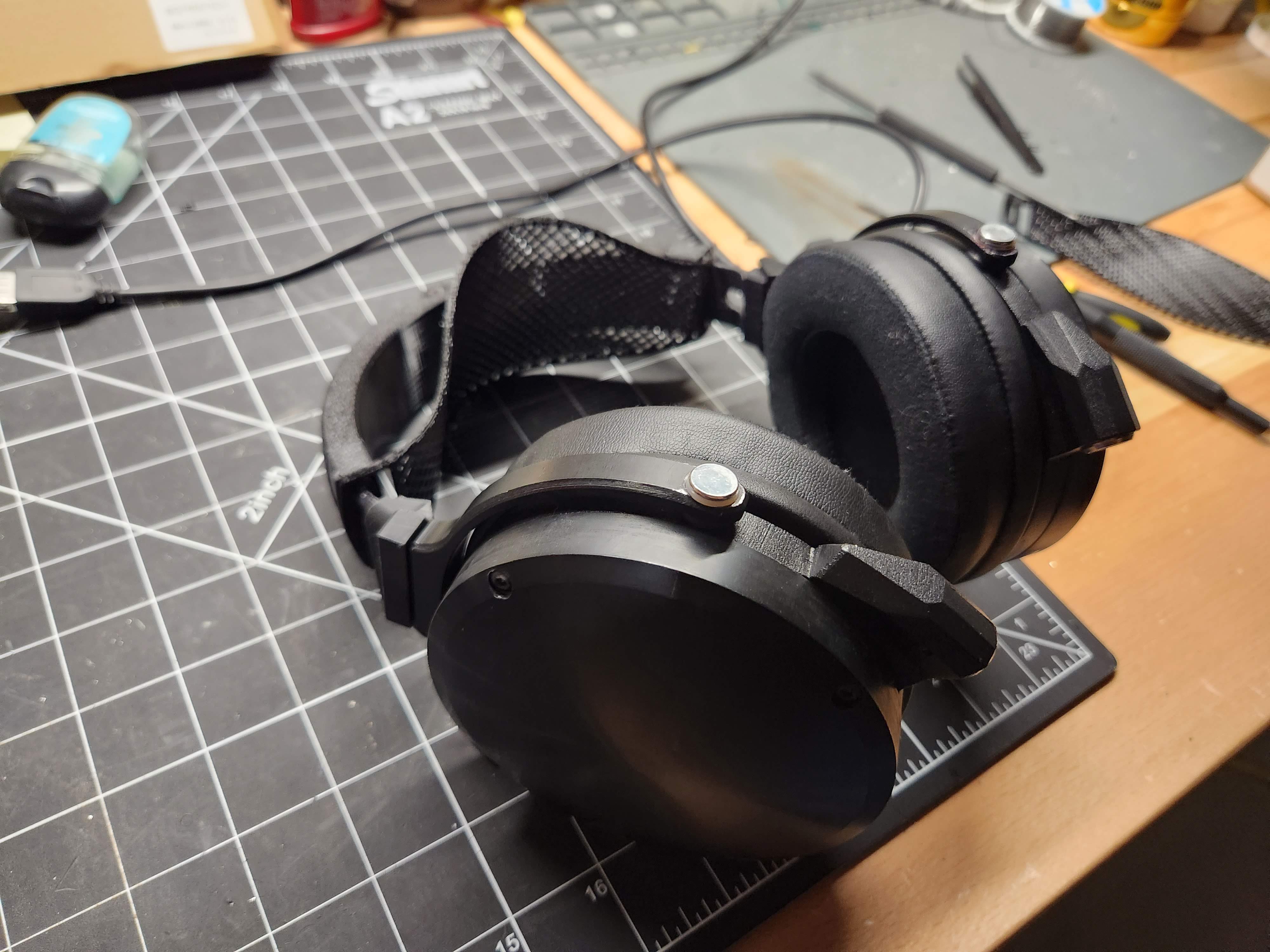 Miniatura 4 do modelo 3D Capra Headband v2