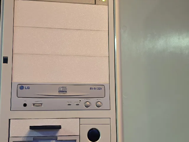 Amiga Micronik Tower Drive Bay Cover 5.25"