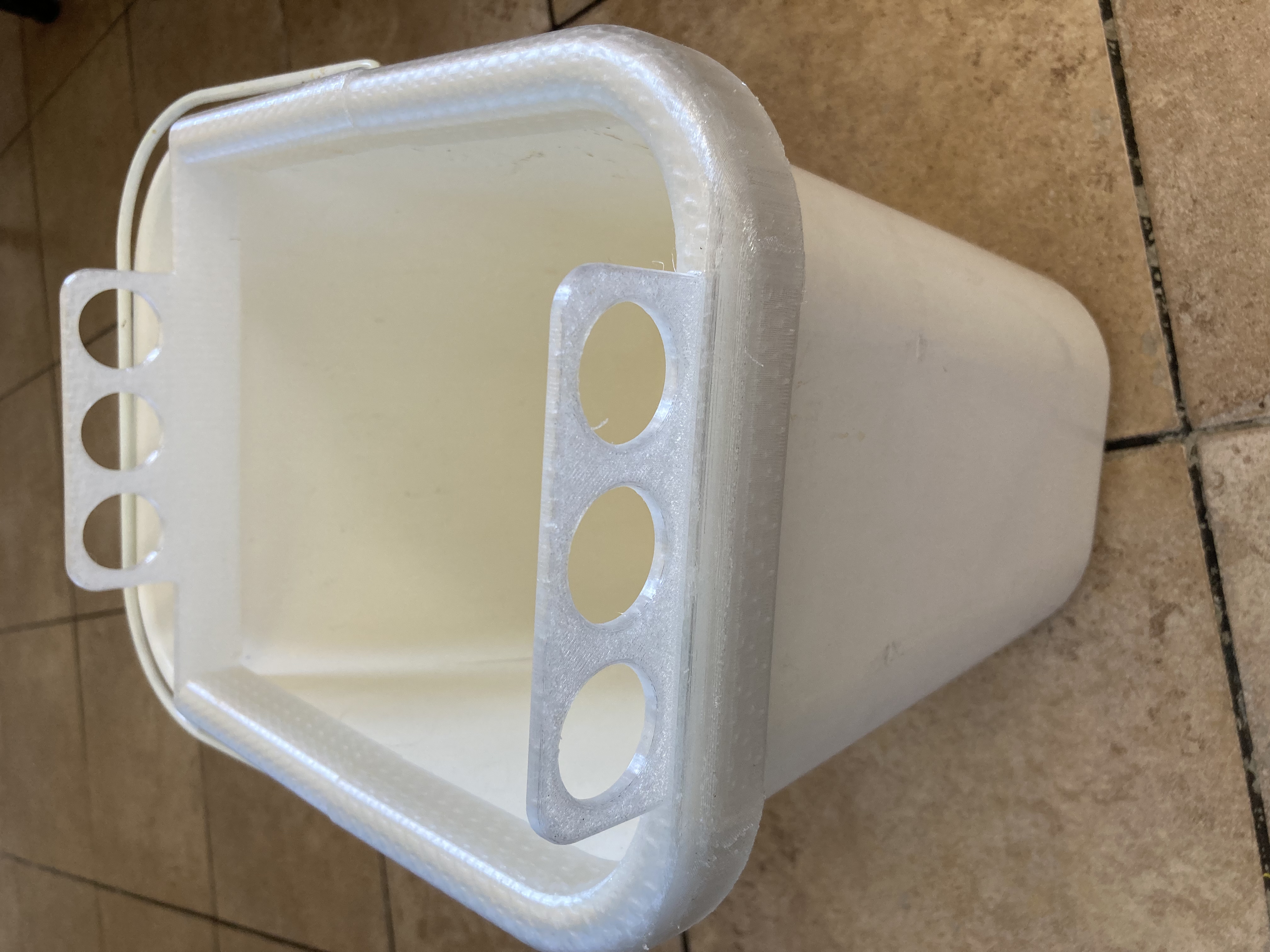 Compost bag holder for 205x285 rectangular buckets
