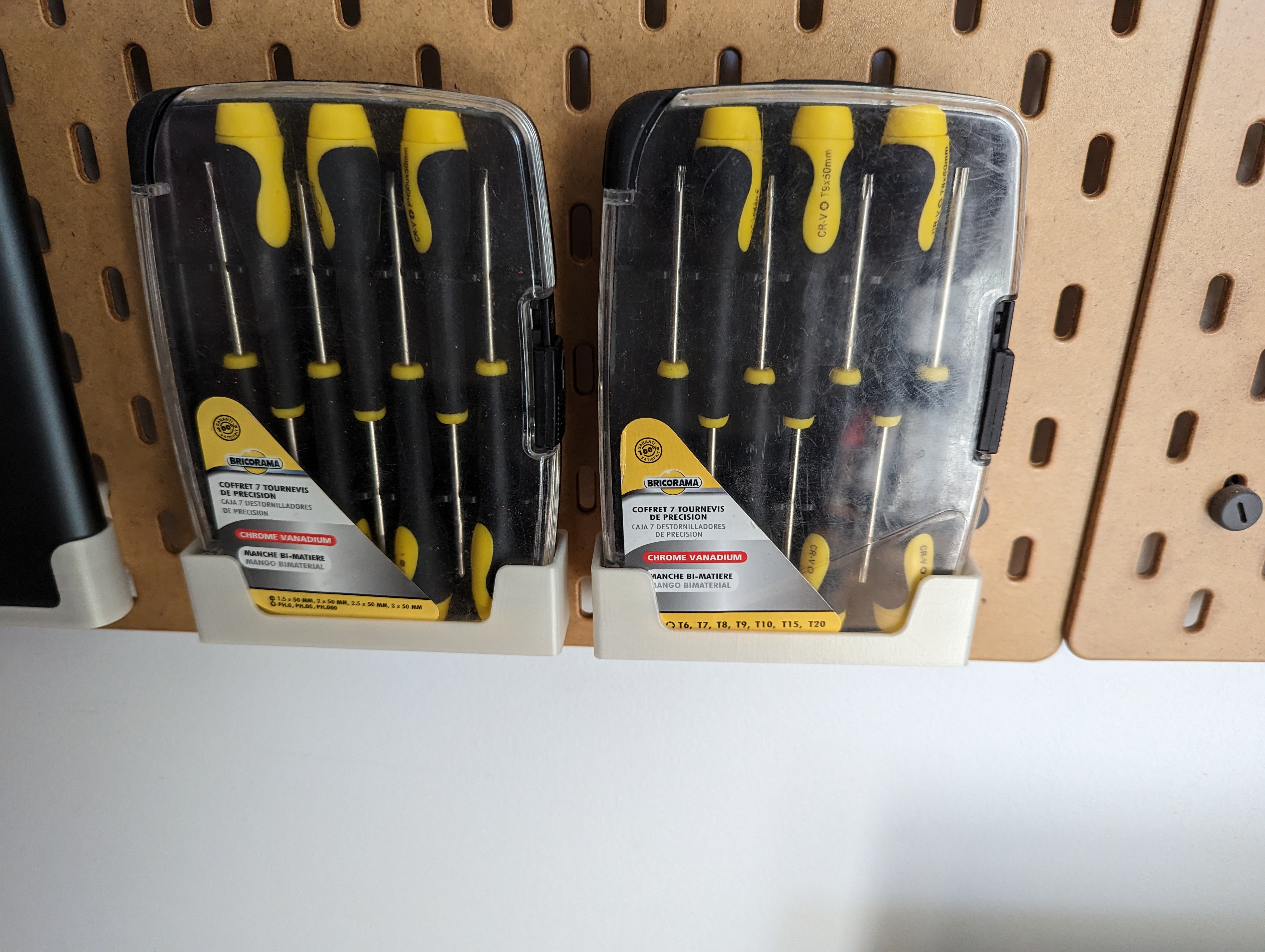 SKADIS  Support for Bricorama Screwdriver