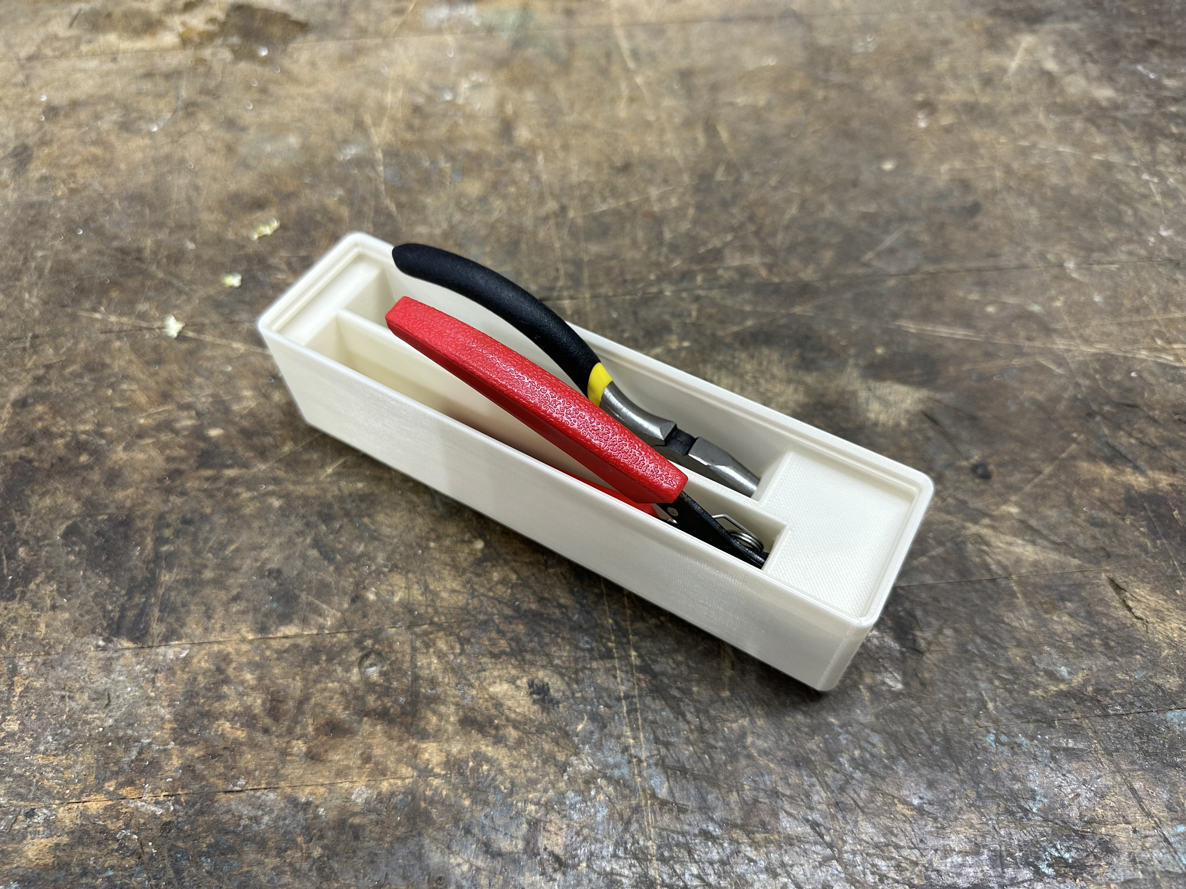 Gridfinity Pliers Box