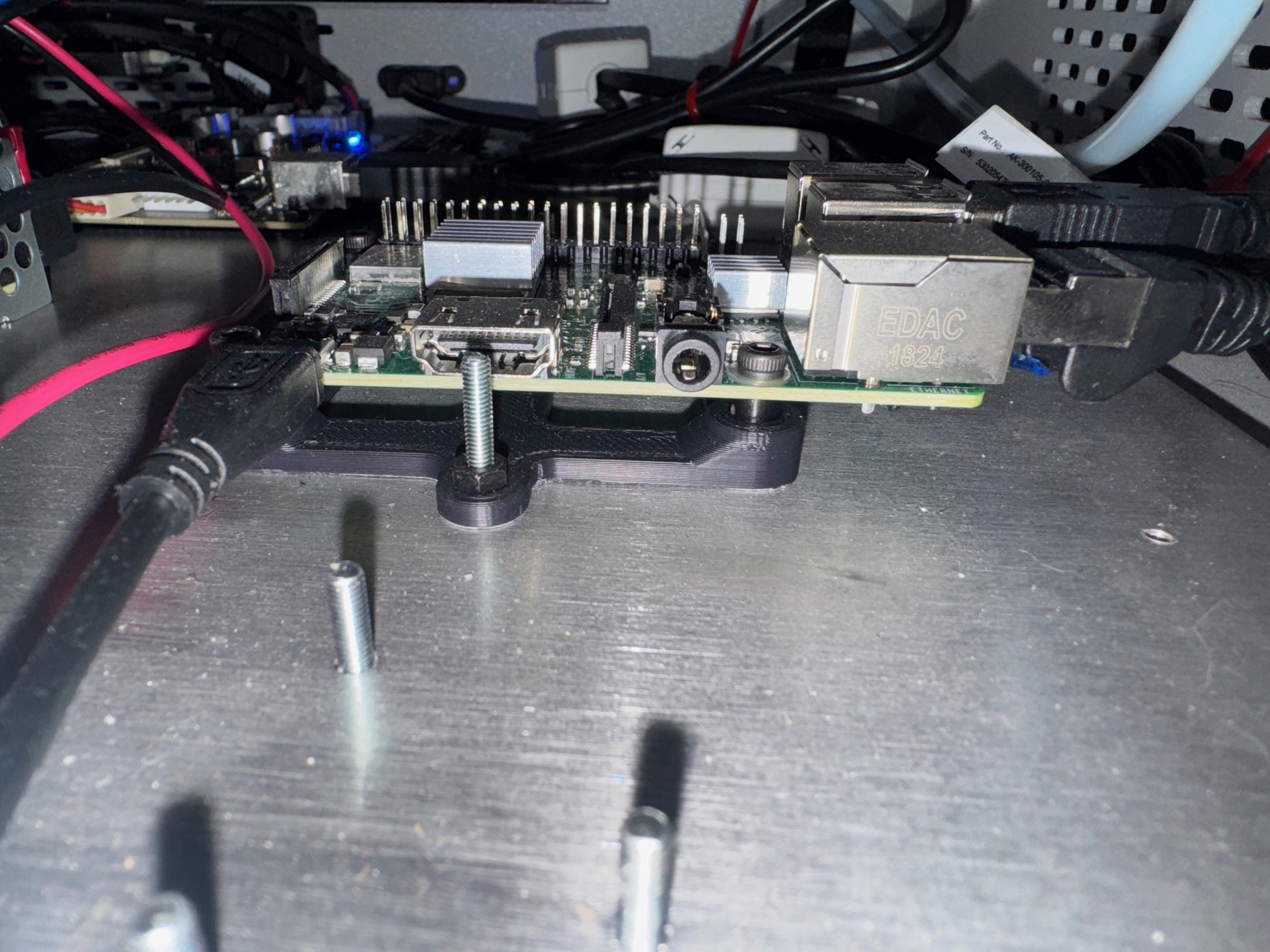 Mount for BCN D25/W27/W50 Raspberry Pi 3B+ (Klipper Retrofit)