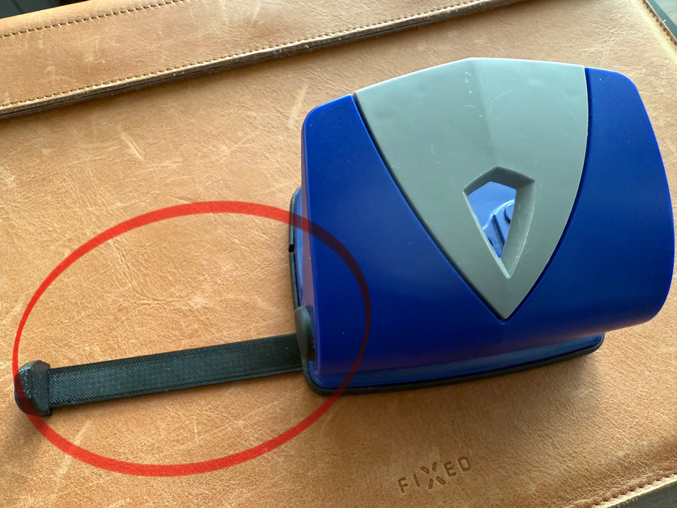 Paper punch A4 - distance part