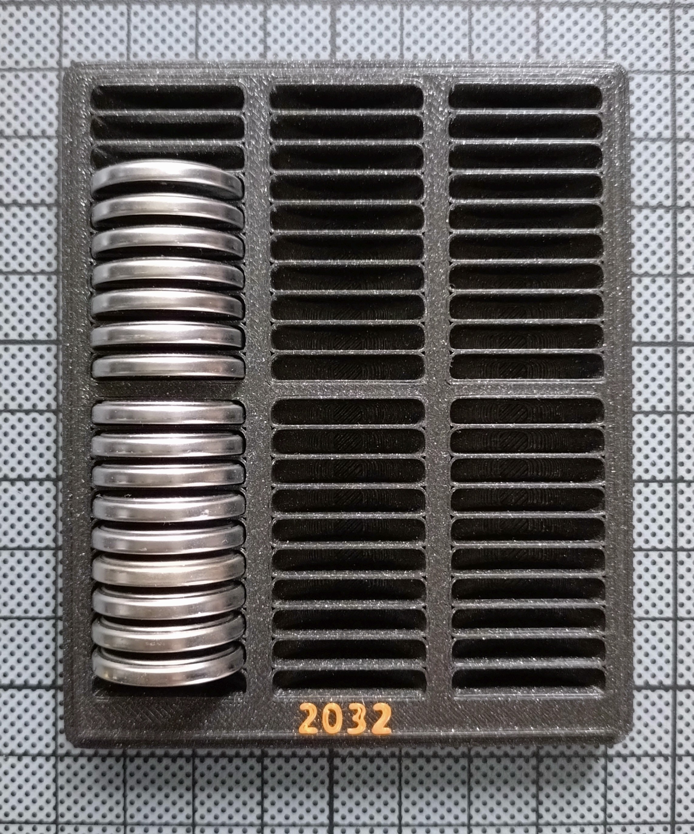 Multiple Cell-Battery flat boxes 1616, 1632, 2016, 2025, 2032