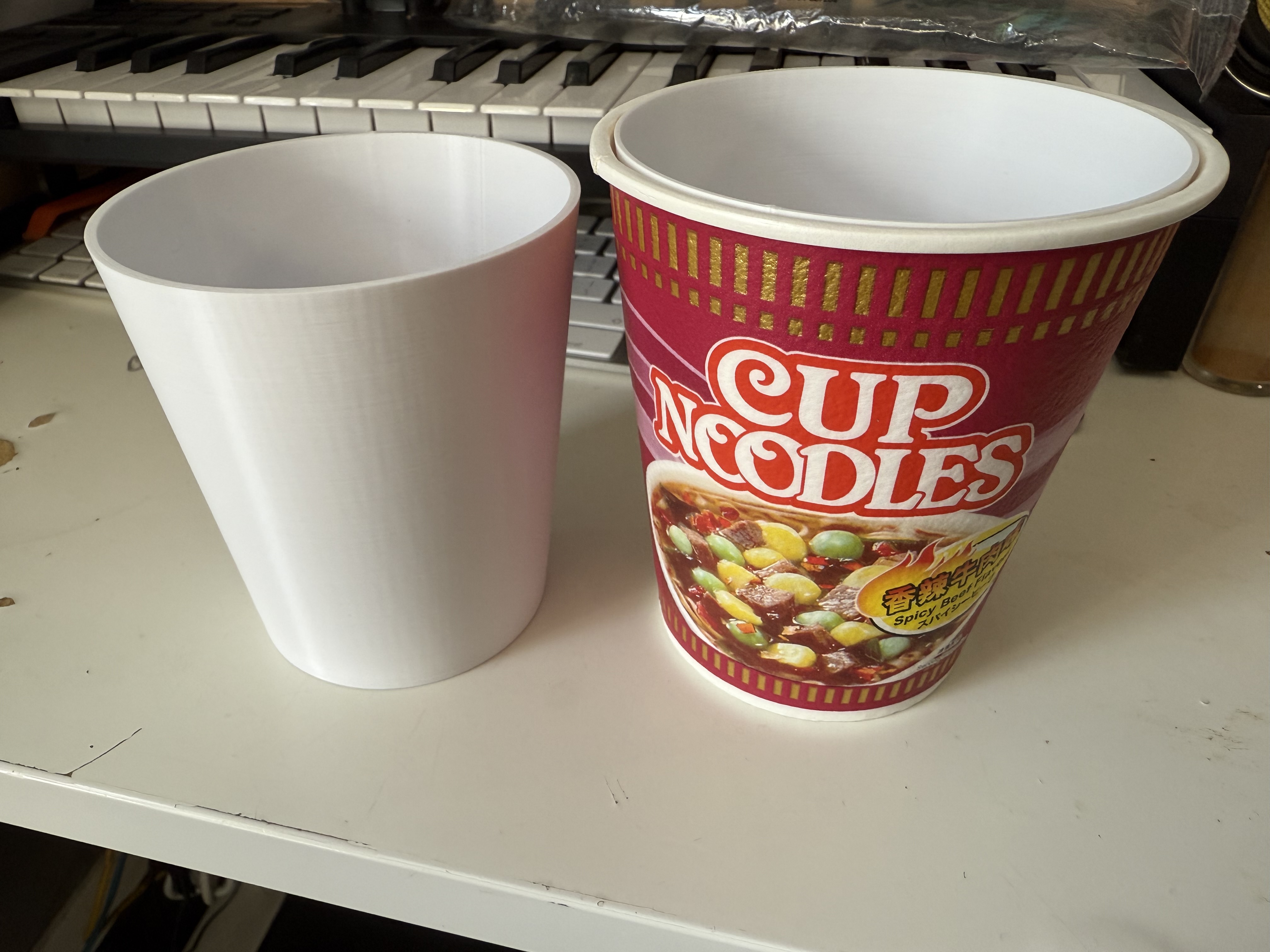 Cup Noodles insertable inner cup