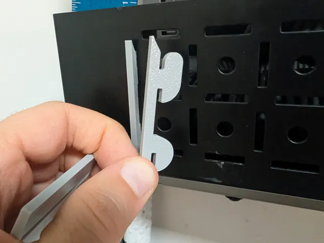 Omniwall Clip System v1