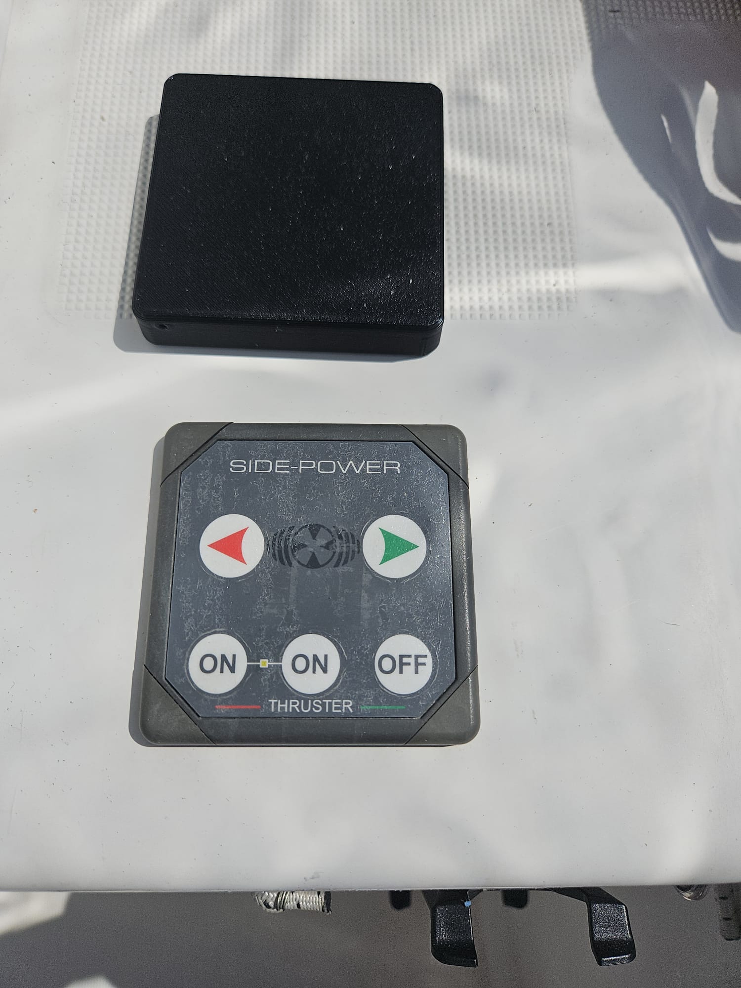 Sidepower bowthruster weather protection cover