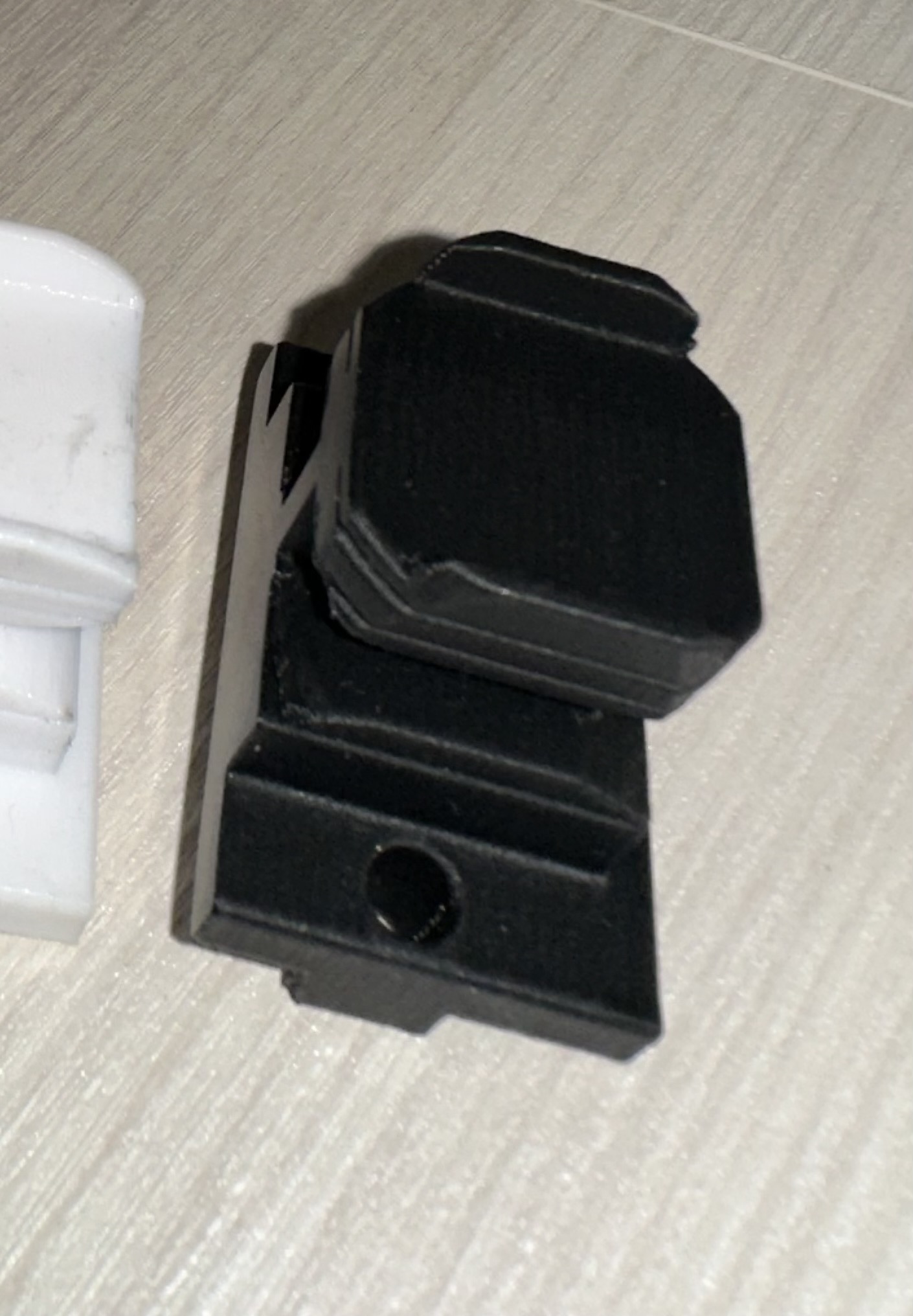 Chausson bed rail slider bracket