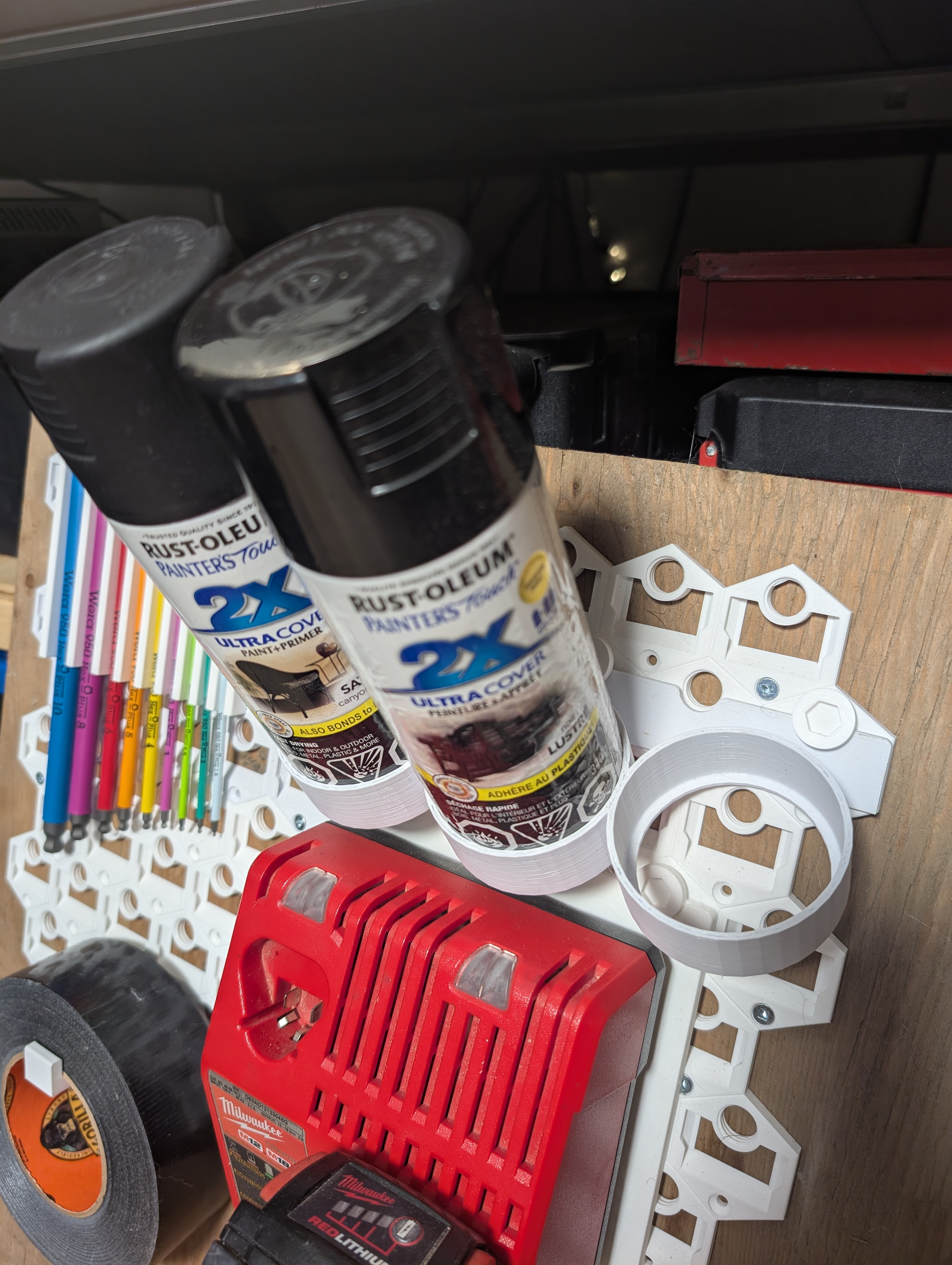 GOEWS Spray Paint Can Wall Mount