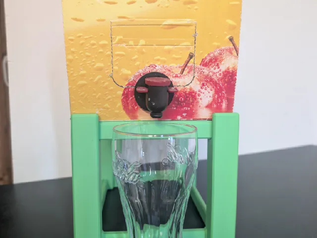 Sturdy Juicebox Stand for 5 or 10 liter juice boxes to fit a glas below. Saftkarton Halter