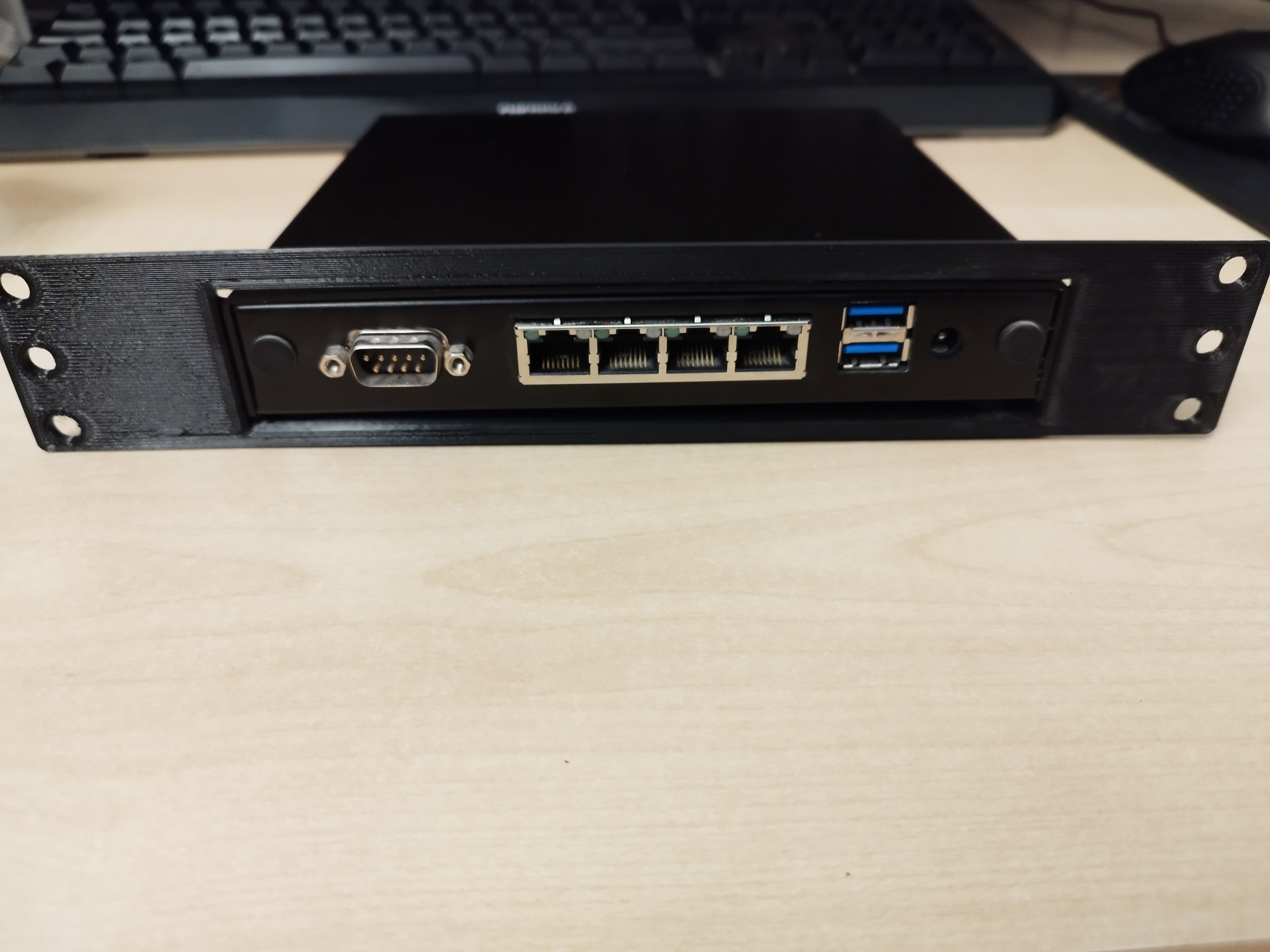 PCEngines APU Shelf 10 inch Rack