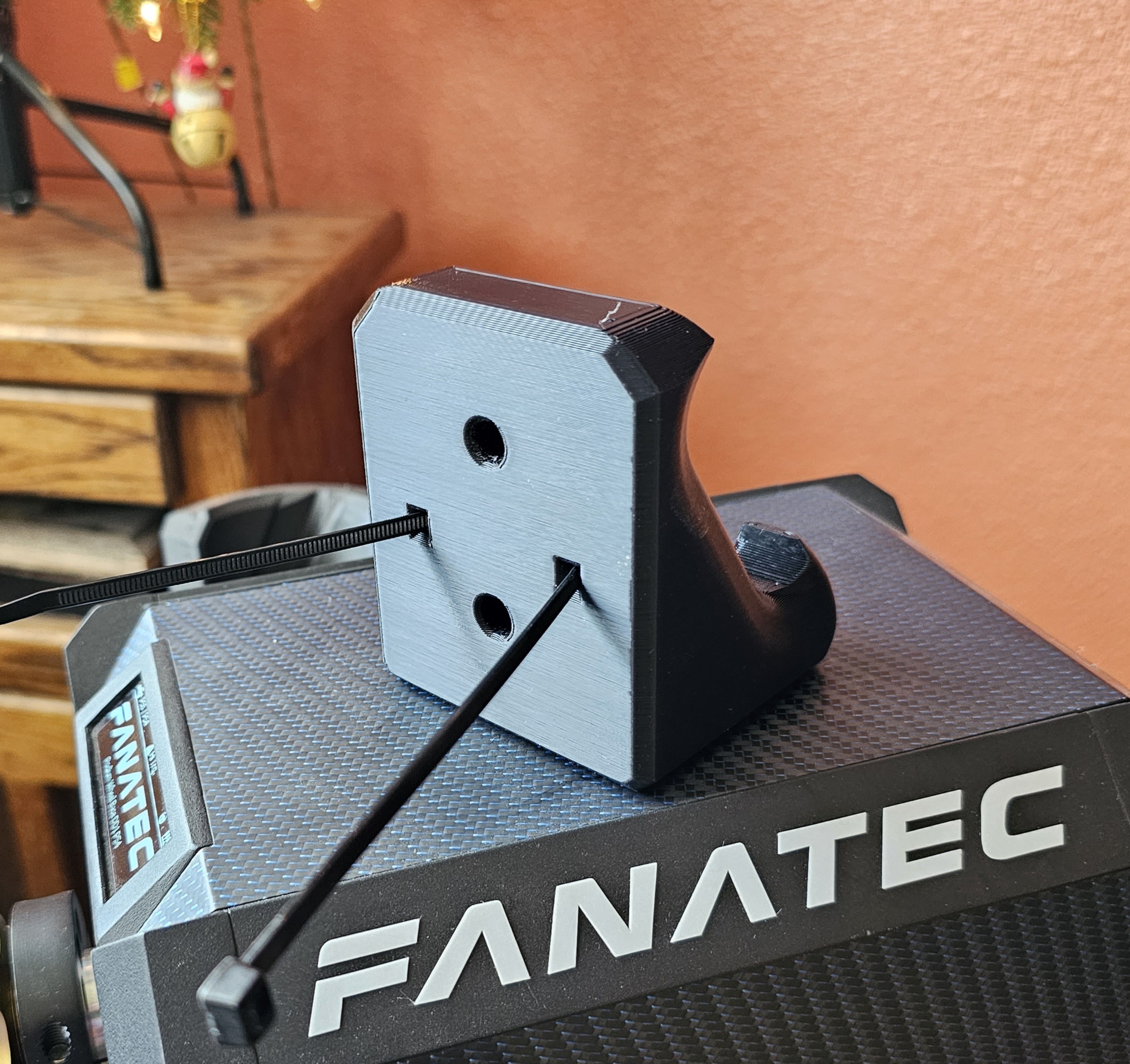 Miniatura 6 do modelo 3D Xbox Controller Holder