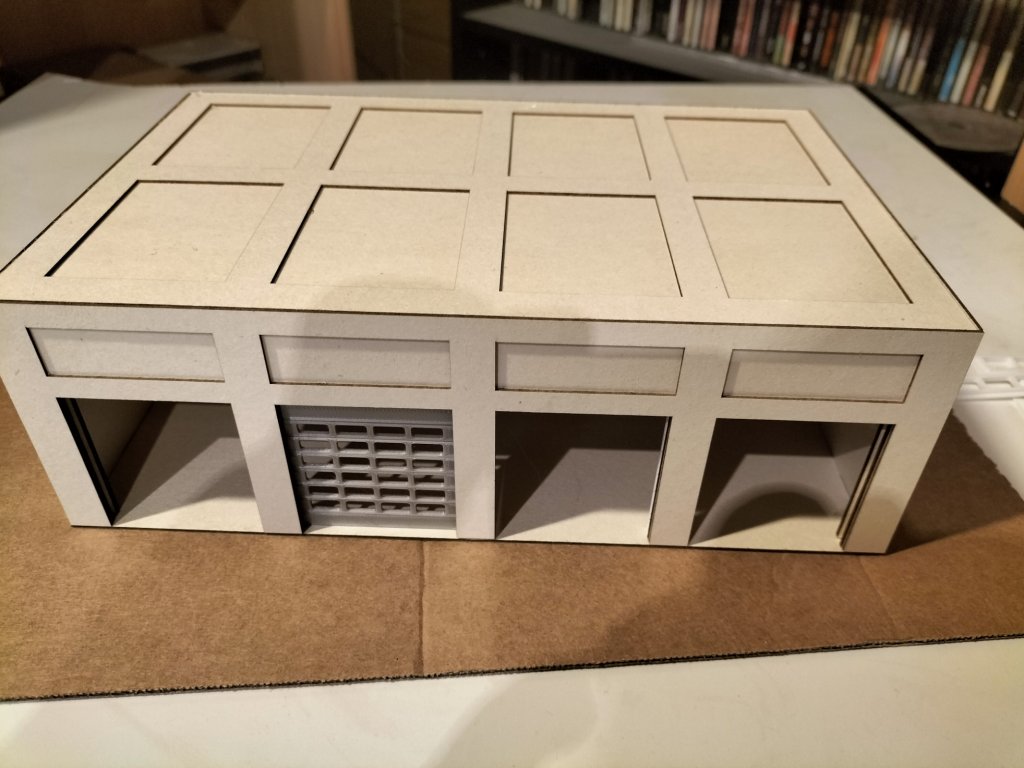 Lasercut & 3D-Print - Fahrzeughalle mit beweglichen Rolltoren H0 / 1:87